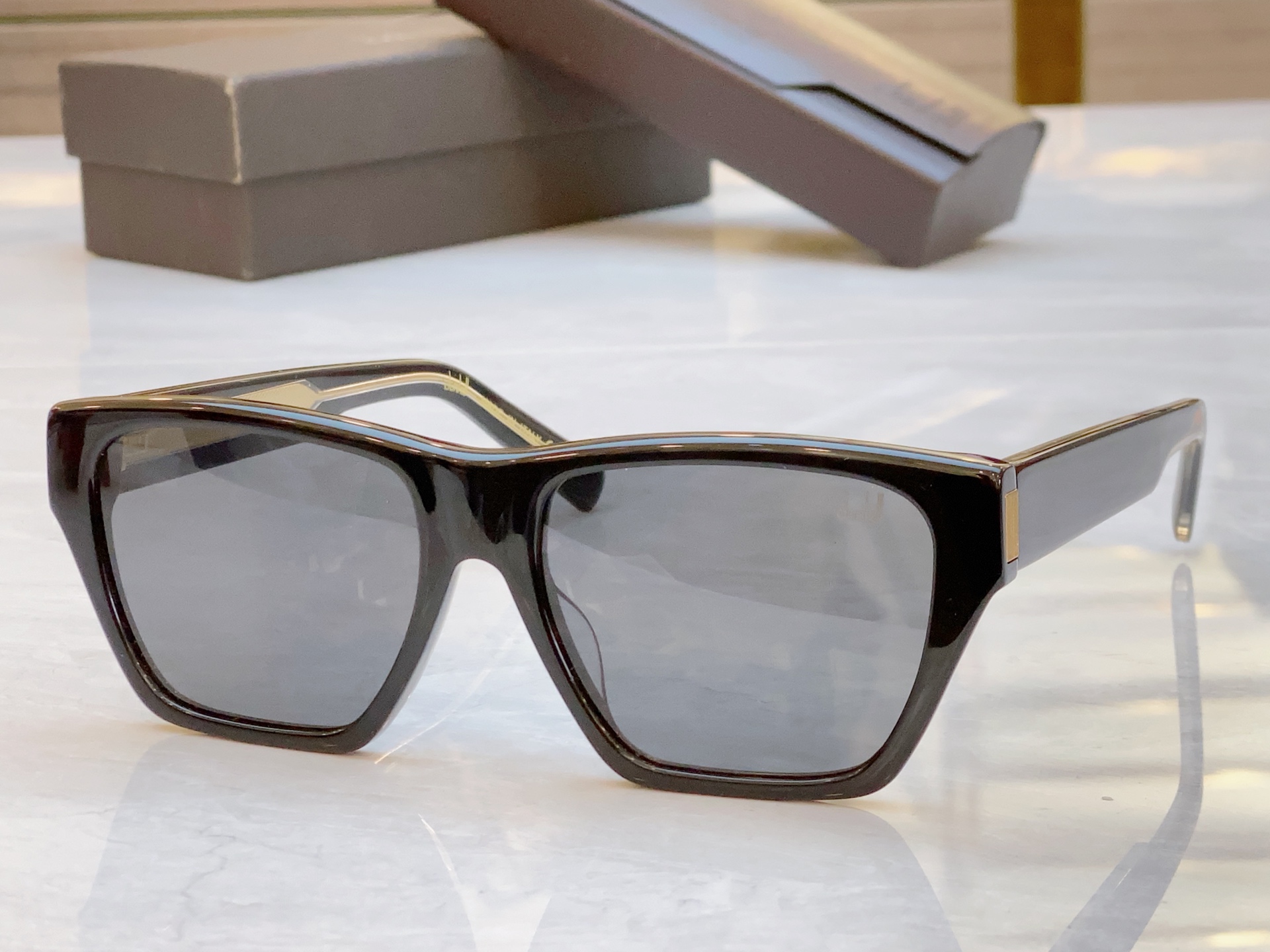 【DUNHIL*】登喜*路新款光学架，MODELDU0031S，SIZE56口17-145



