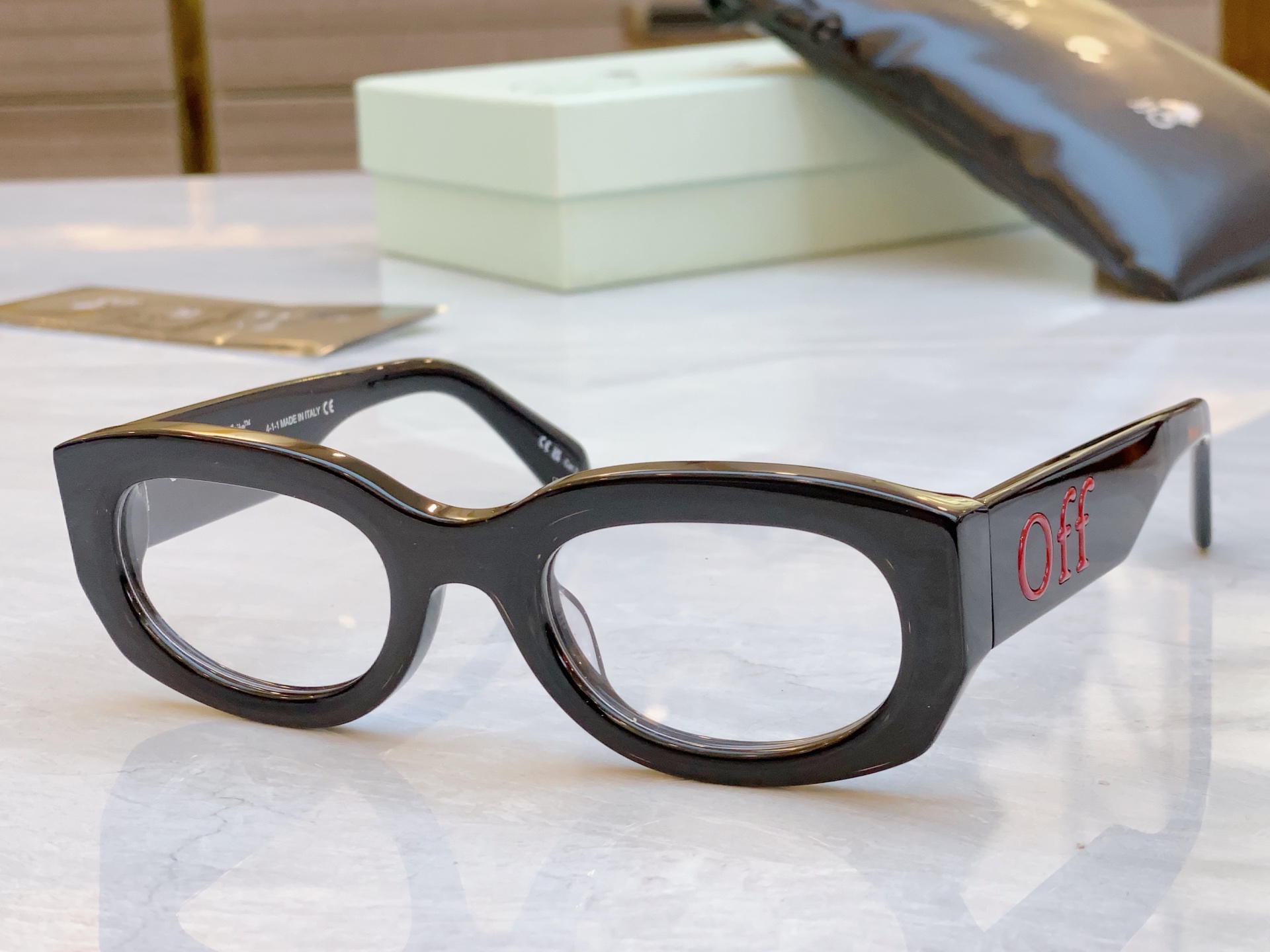 ，【OFF WHIT*】新款太阳镜🕶️，MODELOERI14E，SIZE 52口23-145




