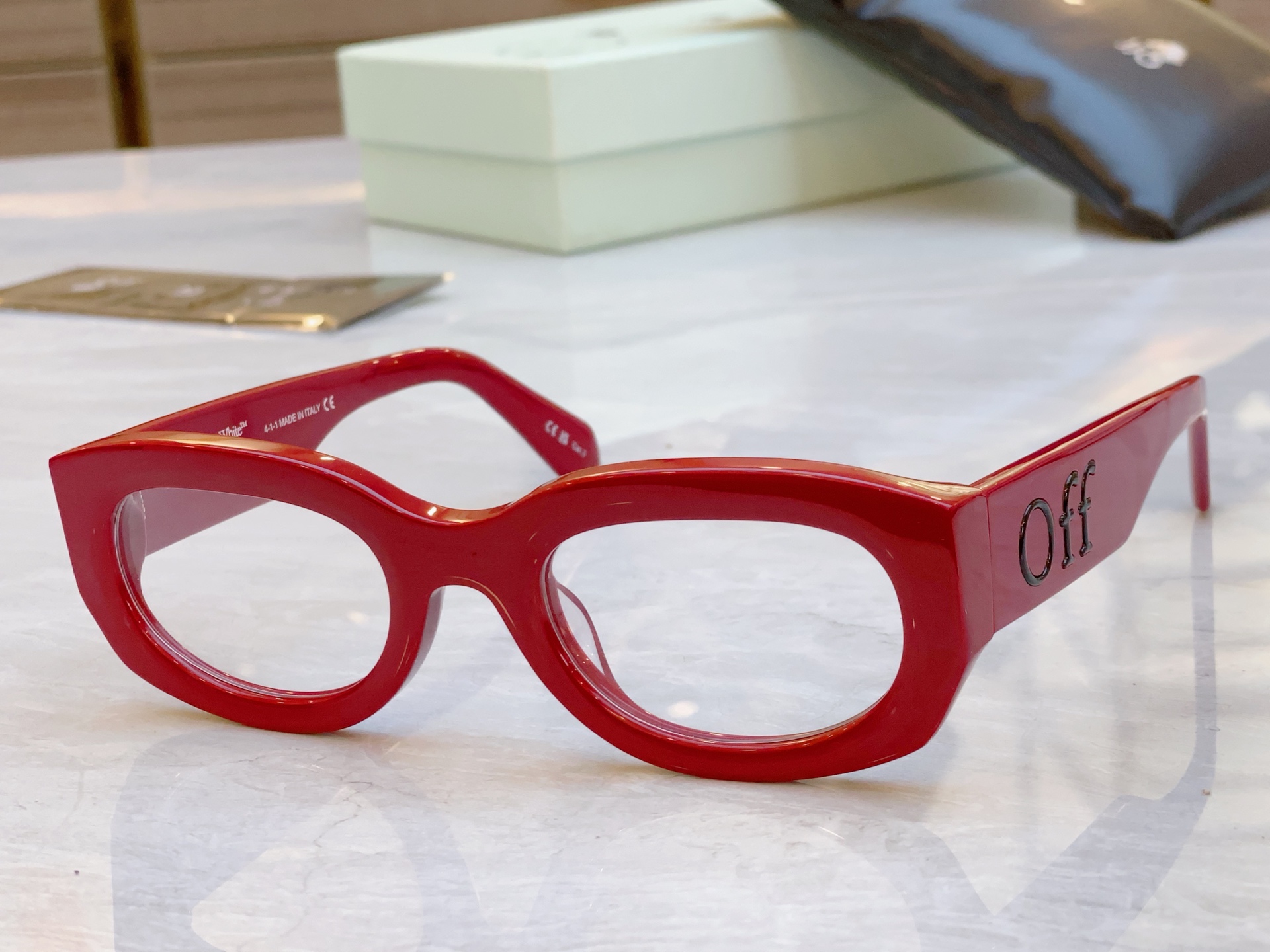 ，【OFF WHIT*】新款太阳镜🕶️，MODELOERI14E，SIZE 52口23-145




