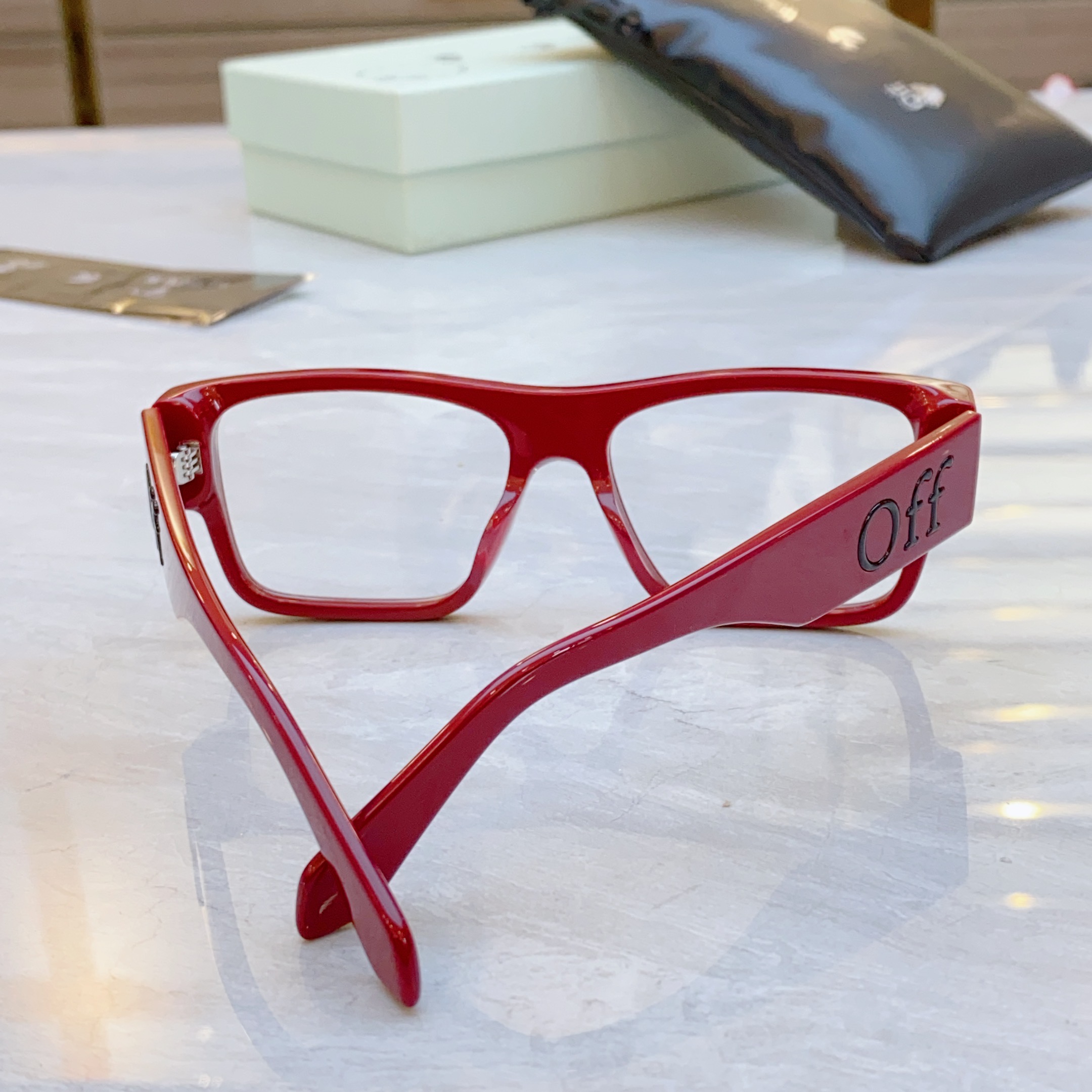 ，【OFF WHIT*】新款太阳镜🕶️，MODELOERJ086，SIZE 56口16-145




