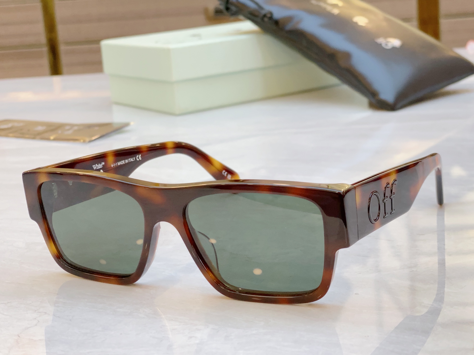 ，【OFF WHIT*】新款太阳镜🕶️，MODELOERJ086，SIZE 56口16-14


