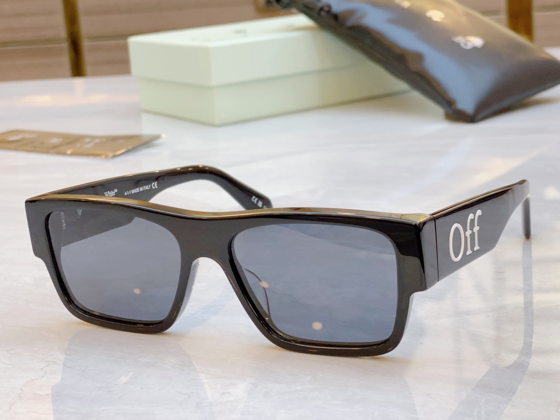 ，【OFF WHIT*】新款太阳镜🕶️，MODELOERJ086，SIZE 56口16-14


