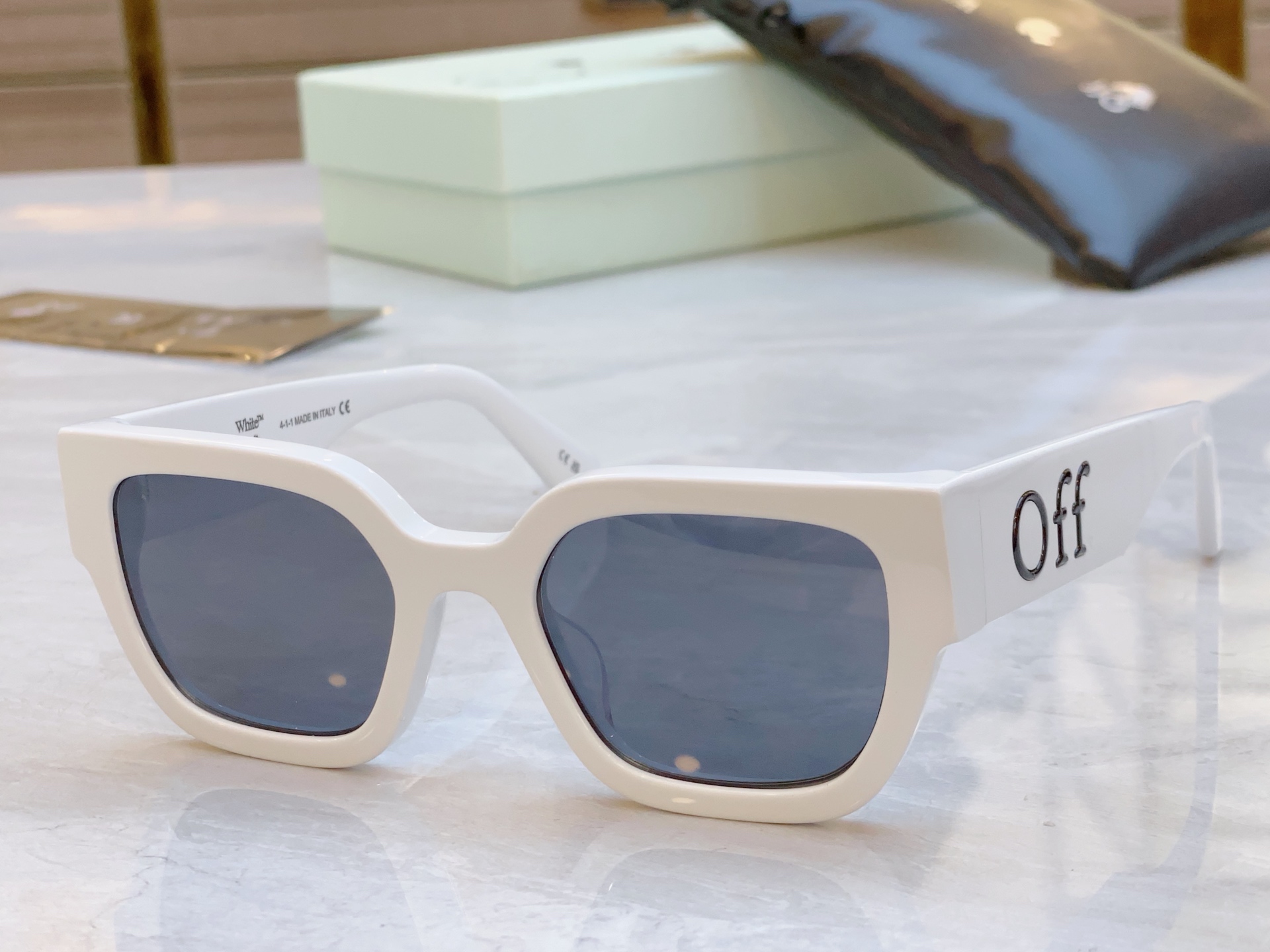 ，【OFF WHIT*】新款太阳镜🕶️，MODELOERJ085，SIZE 51口20-145



