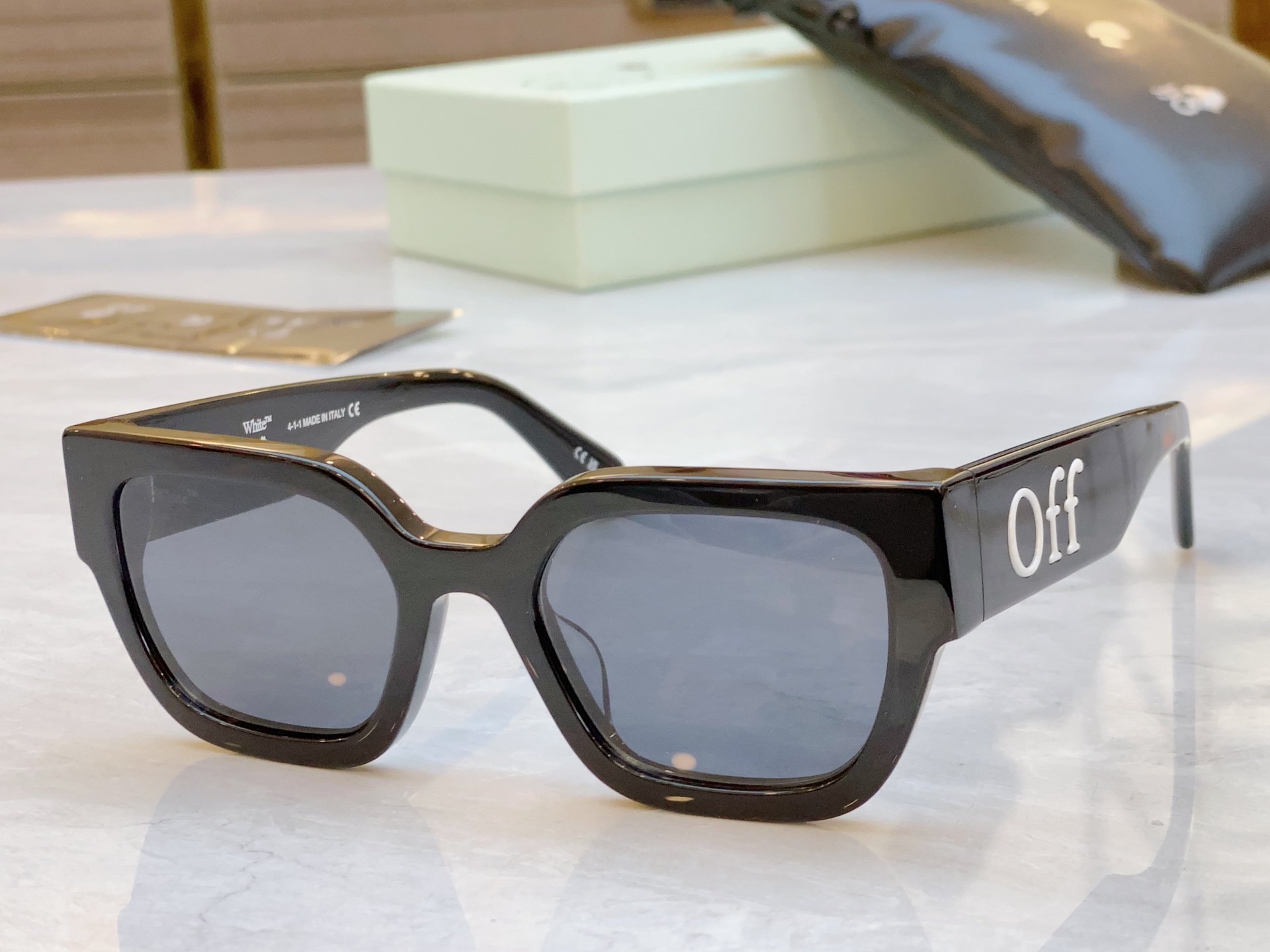 ，【OFF WHIT*】新款太阳镜🕶️，MODELOERJ085，SIZE 51口20-145



