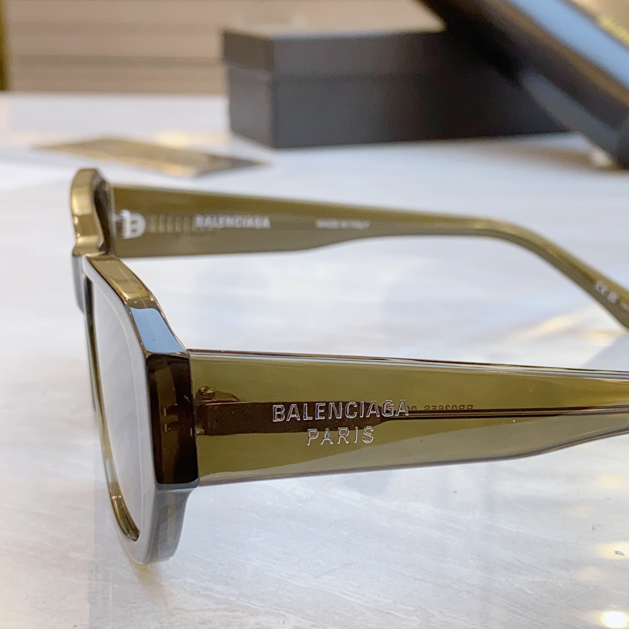 ，【BALENCIAG*】巴黎*世家新款太阳镜，MODEL：BB0356S，SIZE：57口17-145