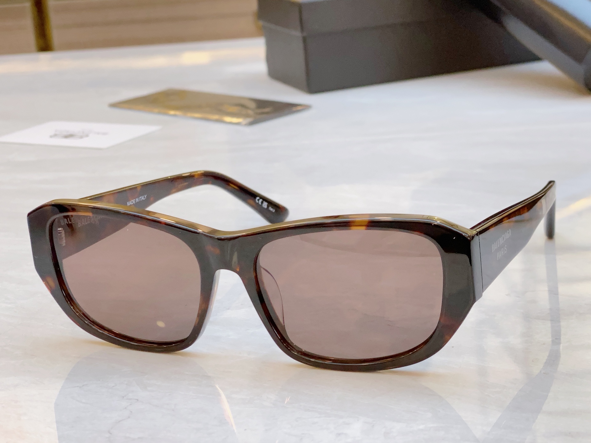 ，【BALENCIAG*】巴黎*世家新款太阳镜，MODEL：BB0356S，SIZE：57口17-145