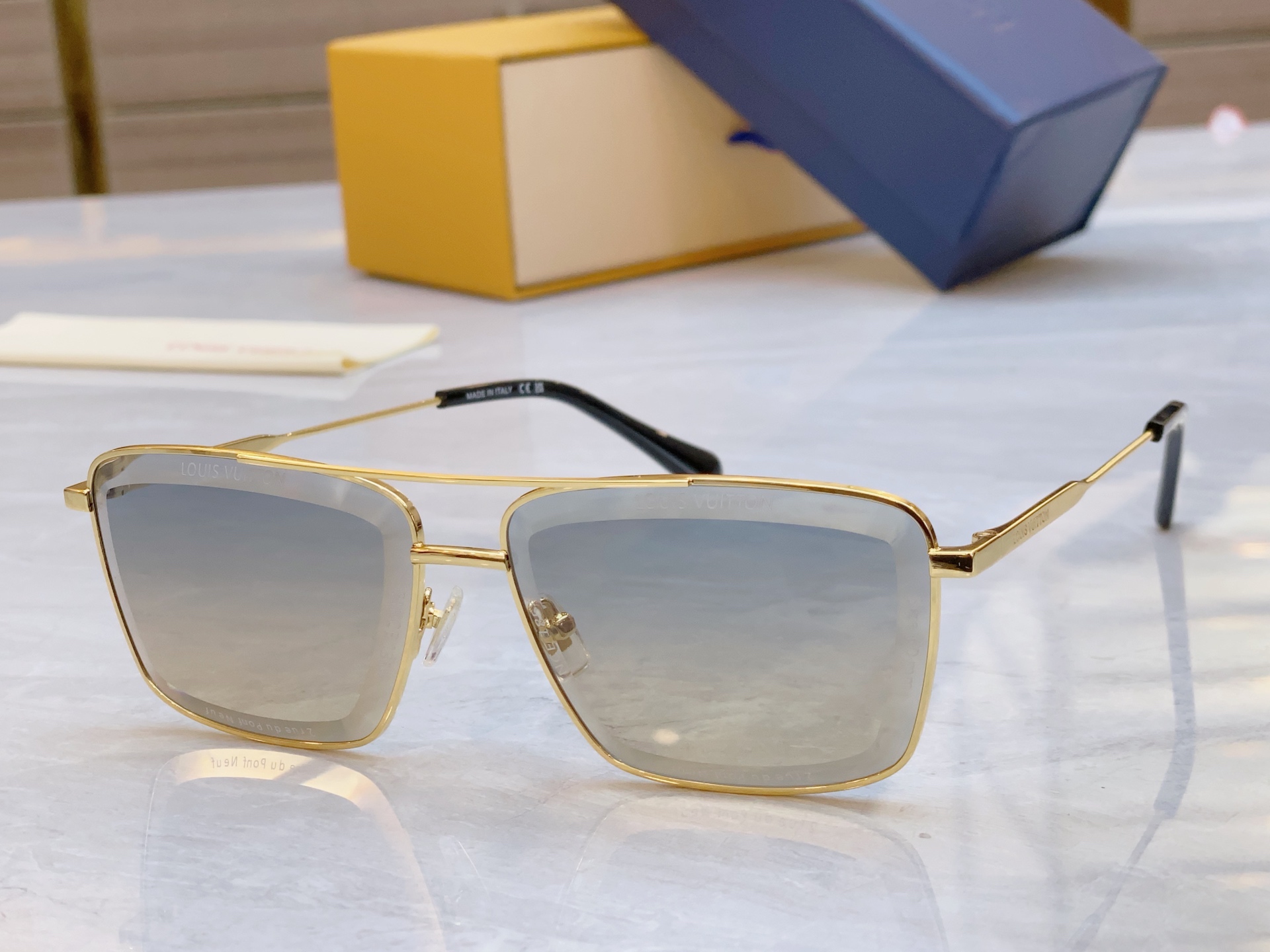 ，【LOUIS VUITTO*】路易*威登新款太阳镜，MODEL：Z2610U，SIZE：55口15-1