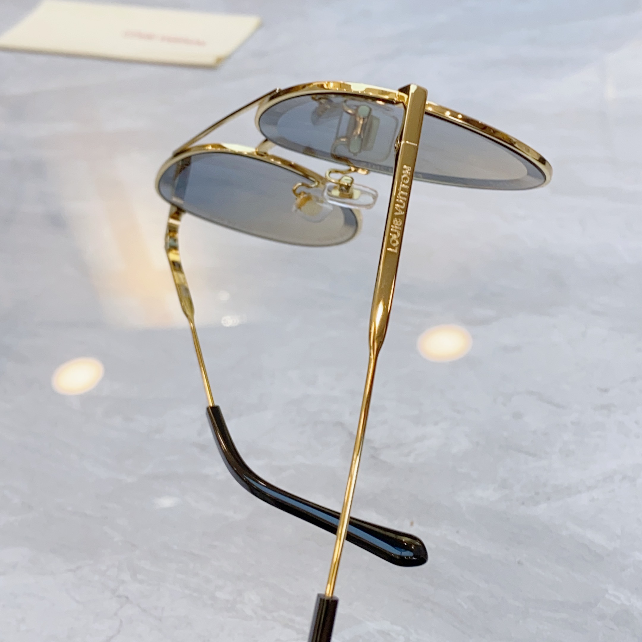 ，【LOUIS VUITTO*】路易*威登新款太阳镜，MODEL：Z2636U，SIZE：62口15-1