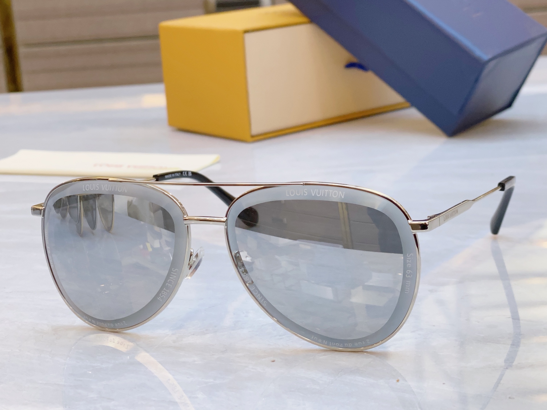 ，【LOUIS VUITTO*】路易*威登新款太阳镜，MODEL：Z2636U，SIZE：62口15-1