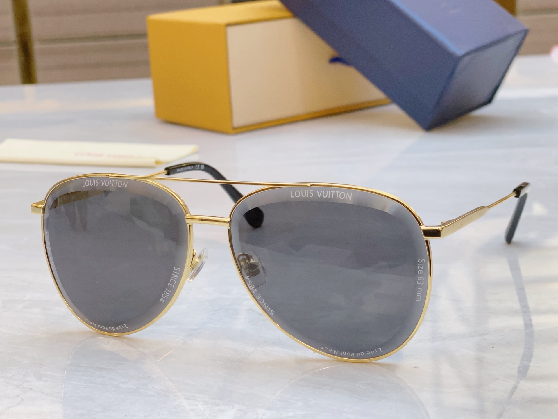 ，【LOUIS VUITTO*】路易*威登新款太阳镜，MODEL：Z2636U，SIZE：62口15-1