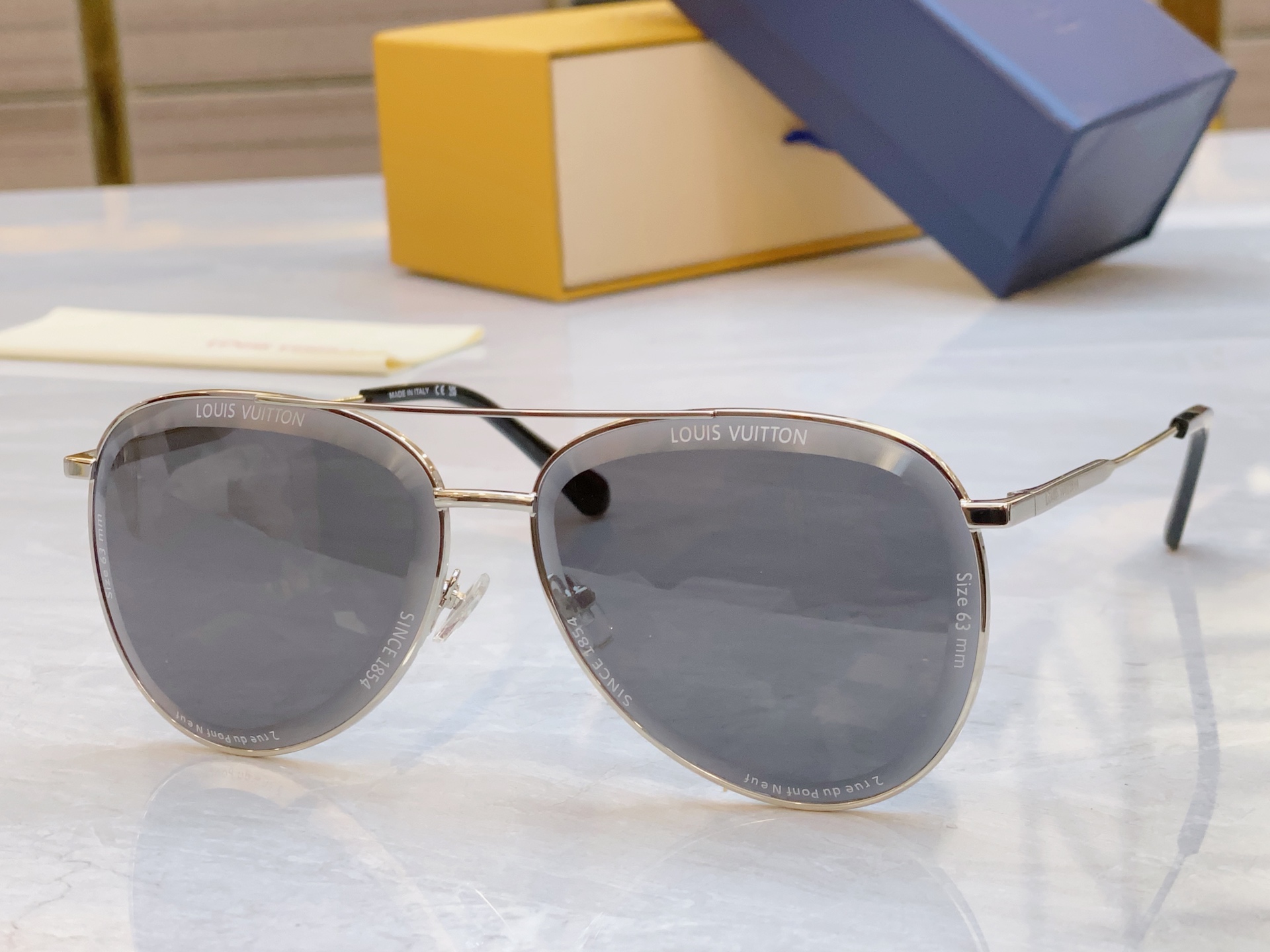 ，【LOUIS VUITTO*】路易*威登新款太阳镜，MODEL：Z2636U，SIZE：62口15-1