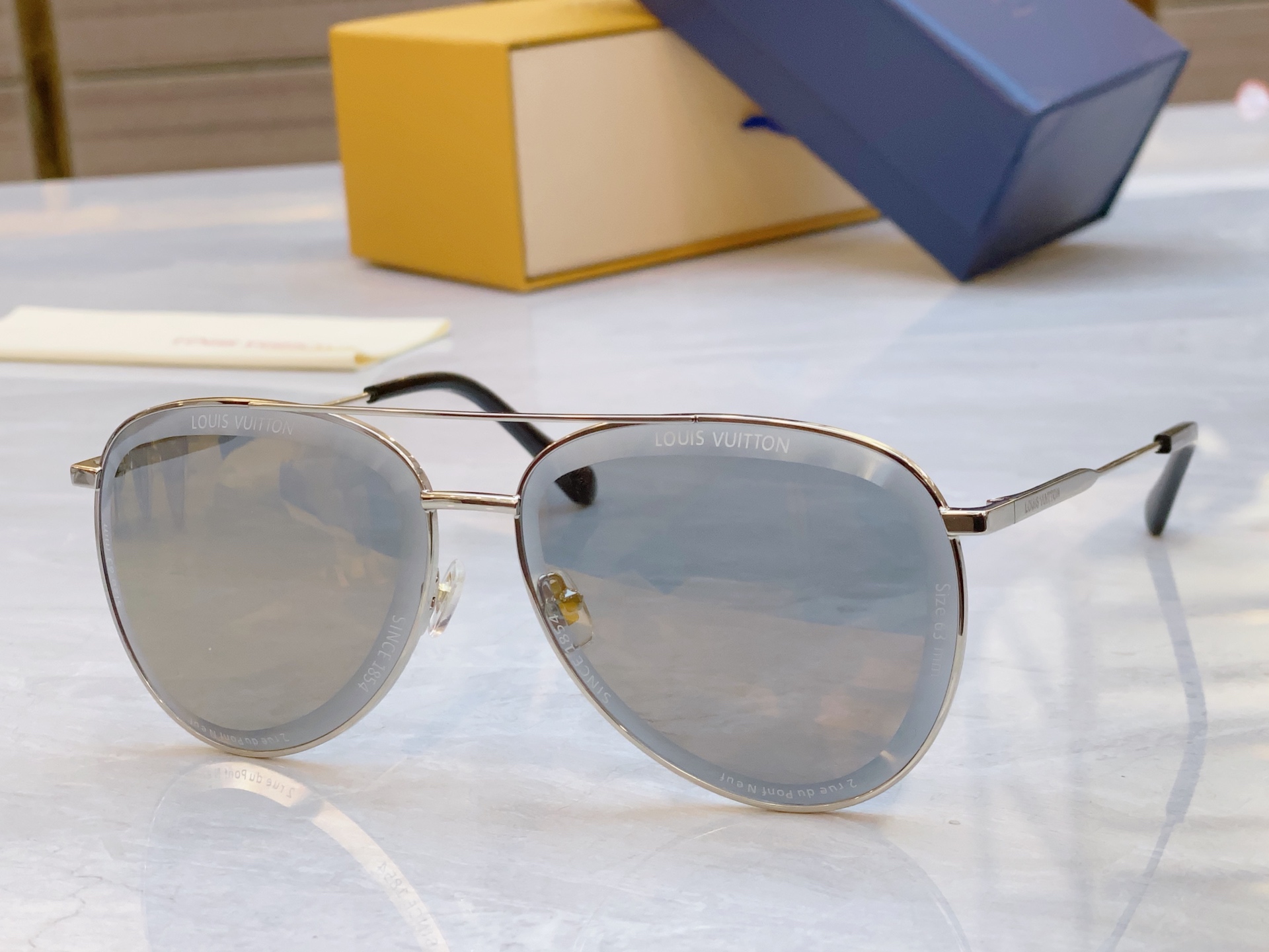 ，【LOUIS VUITTO*】路易*威登新款太阳镜，MODEL：Z2636U，SIZE：62口15-1