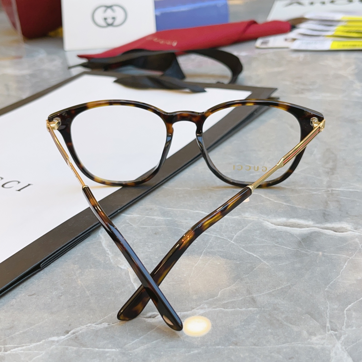 ，【GUCC*】古*驰新款眼镜架，GG1527OA，SIZE52口18-145 


