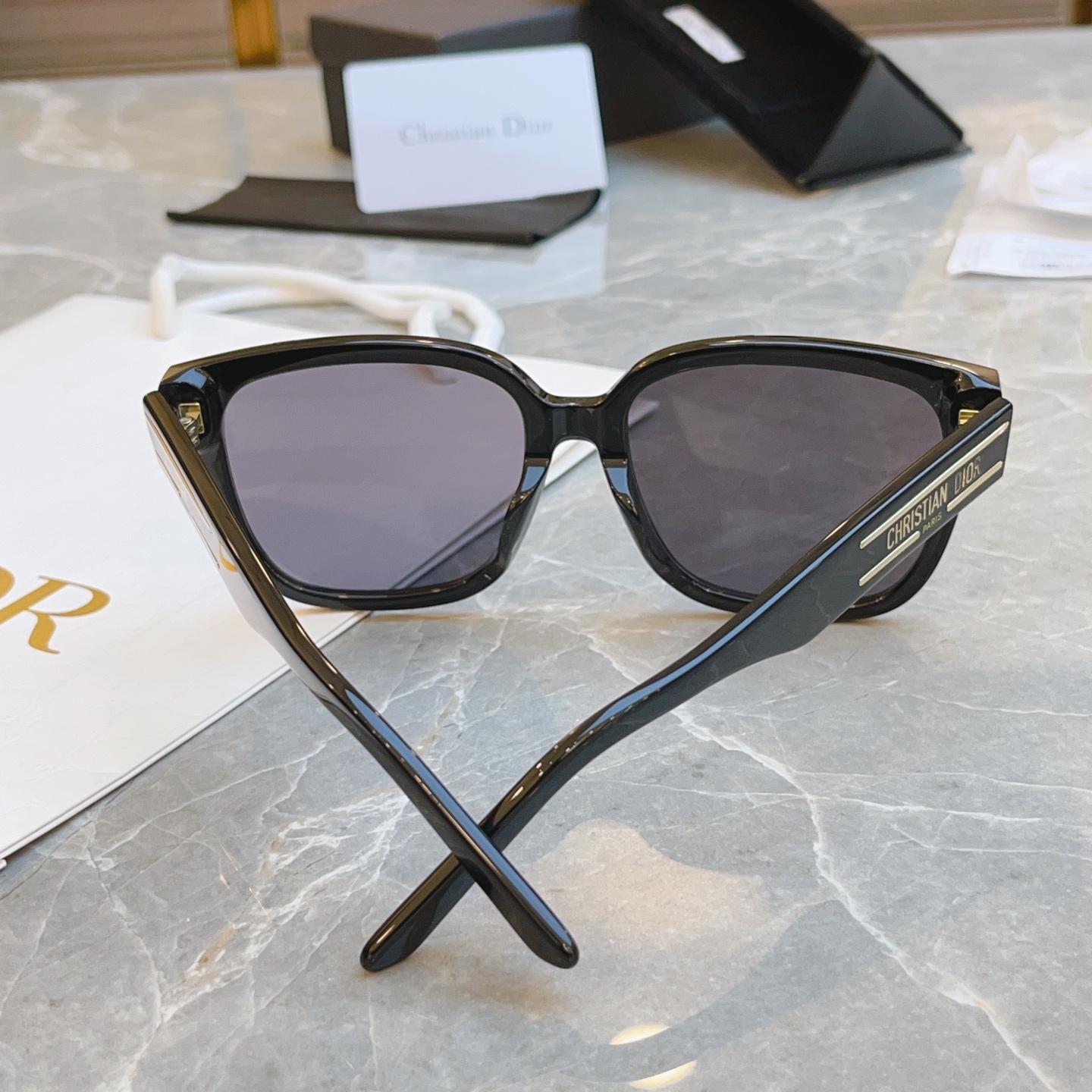 ，【DIO*】迪*奥新款太阳镜🕶️，高版本MODEL：Dior Signature S7F，SIZE：5