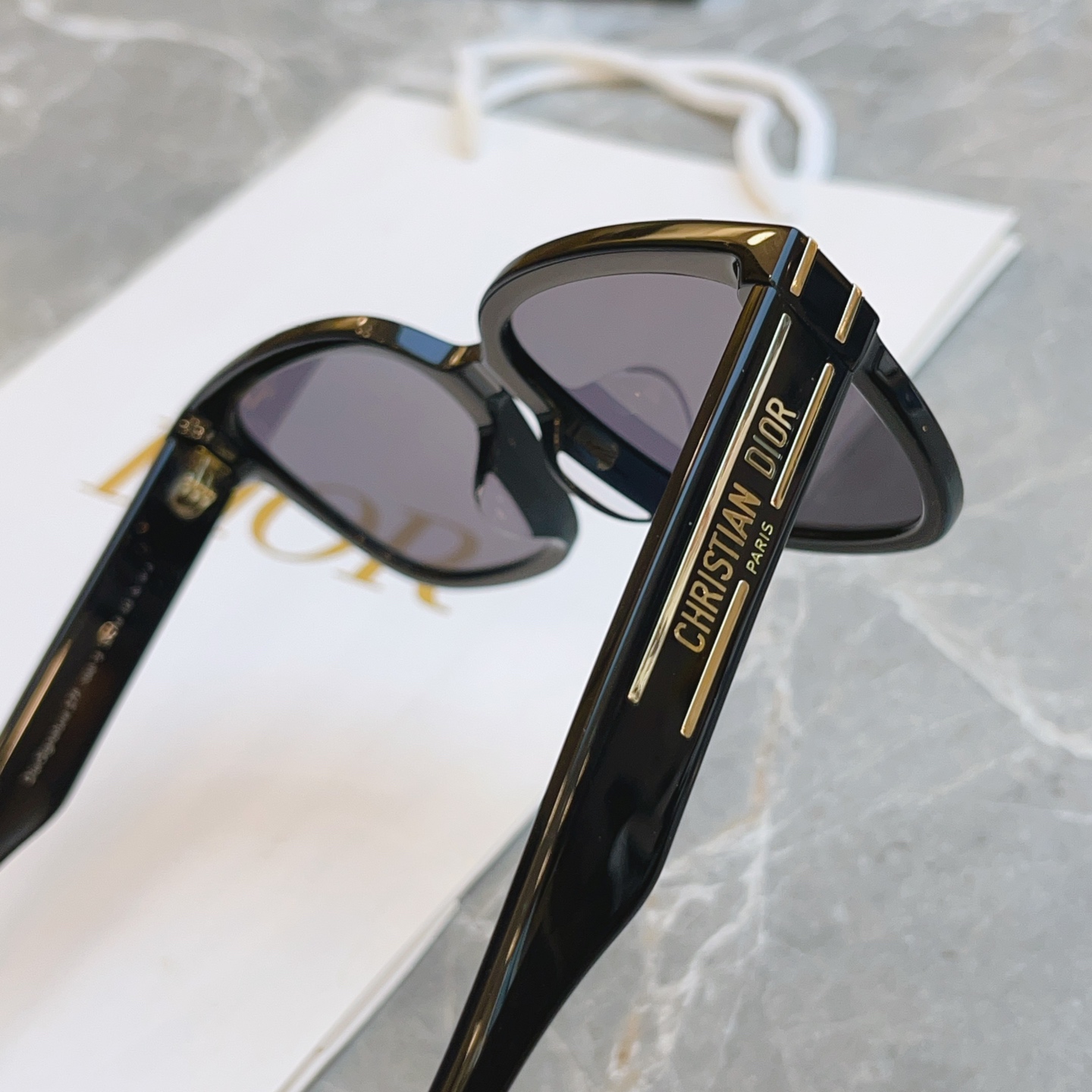 ，【DIO*】迪*奥新款太阳镜🕶️，高版本MODEL：Dior Signature S7F，SIZE：5