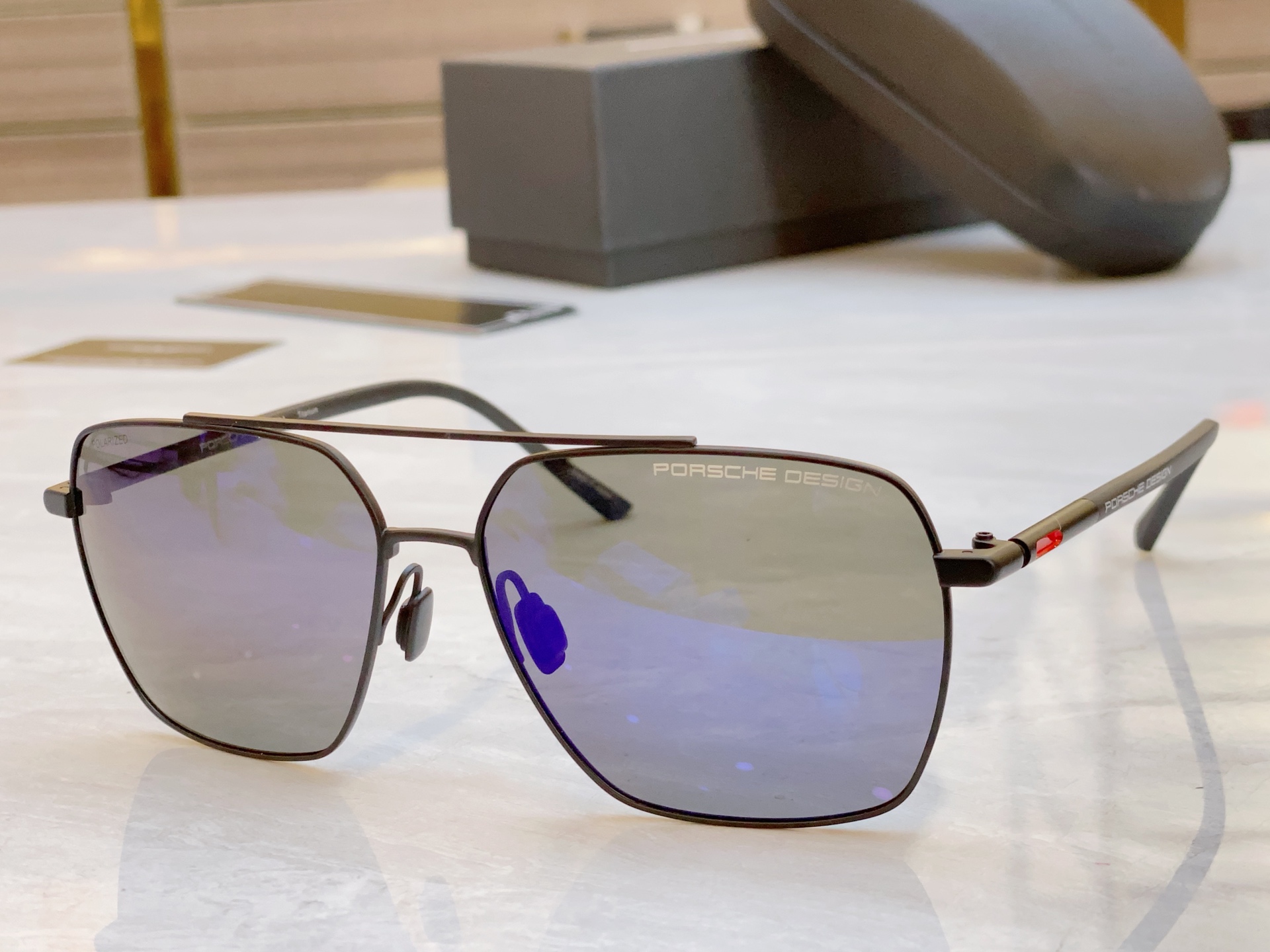 ，【PORSCHE DESIG*】保时*捷新款光太阳镜，MODEL：，SIZE：62口15-145
