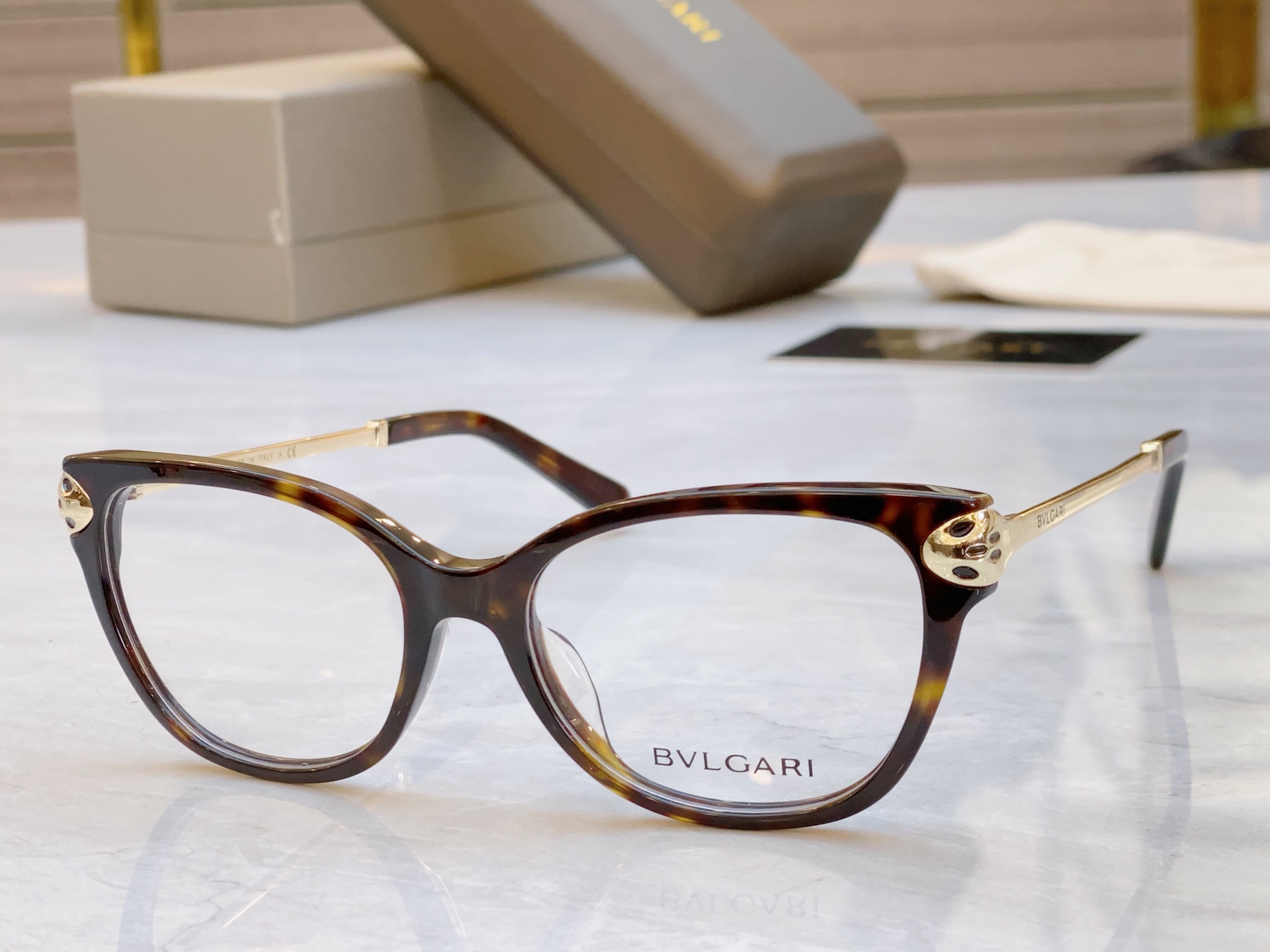 ，【BVLGA*】宝格*丽新款眼镜架，
MODEL：BV 4176KB，SIZE：52口17-145

