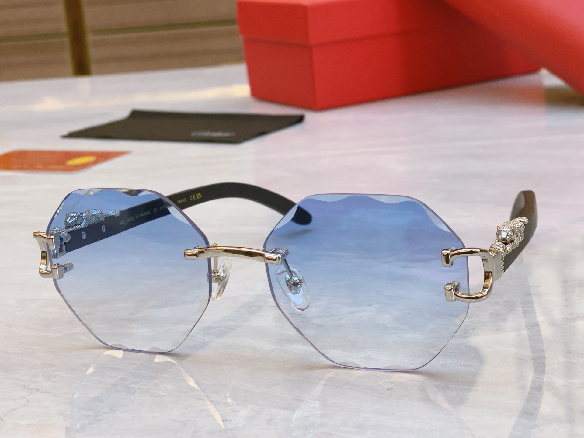 ，【CARTIE*】卡地*亚新款太阳镜，CT0558S ，size59口18-143