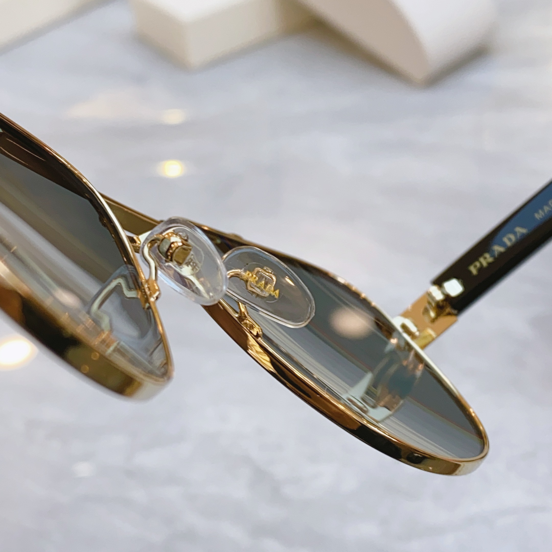 ，【PRAD*】普拉*达新款太阳镜，MODEL：PS 013YS，SIZE：59口16-140