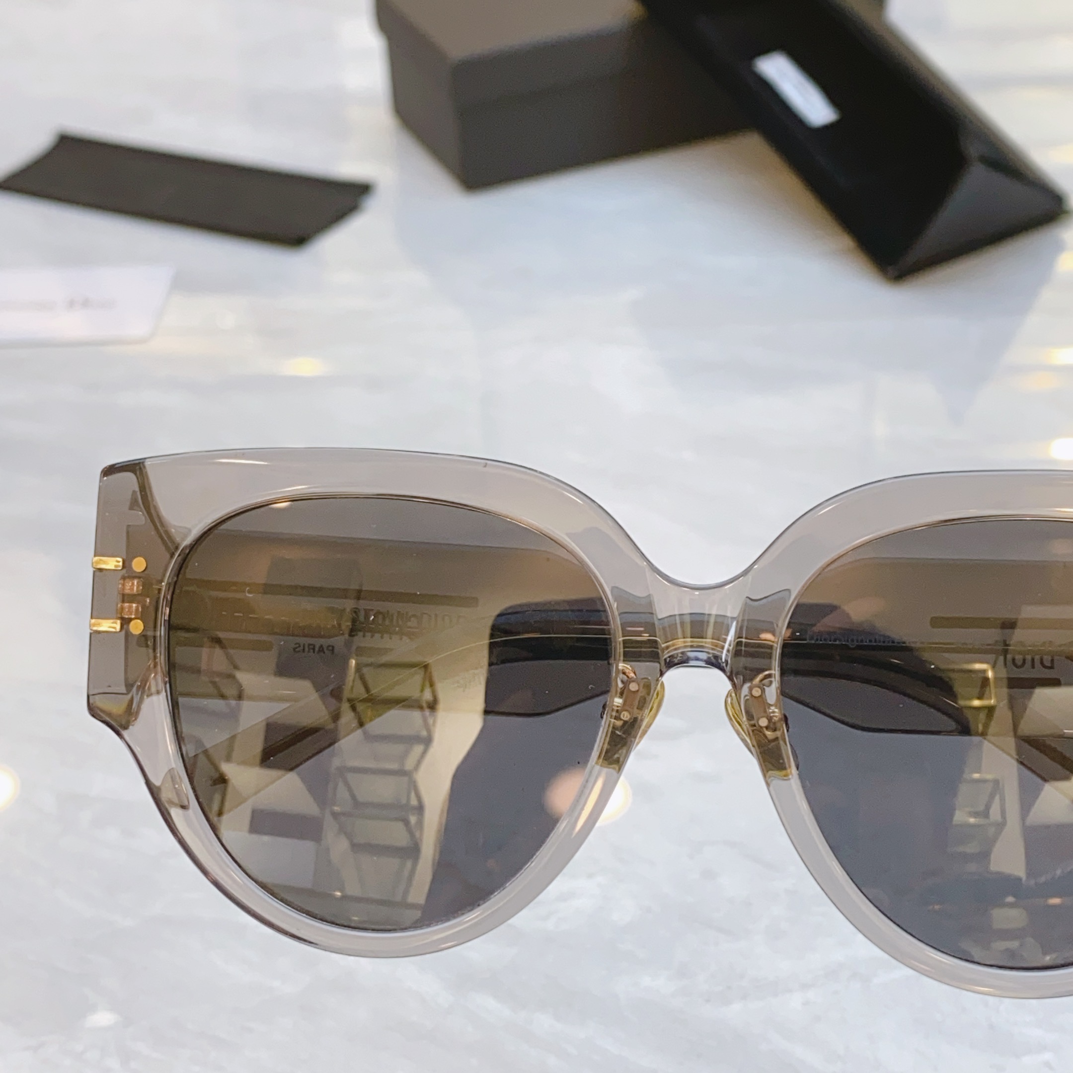 ，【Dio*】迪*奥新款太阳镜，
Mod：Dior Oblique R2F ，Size：55口18-14