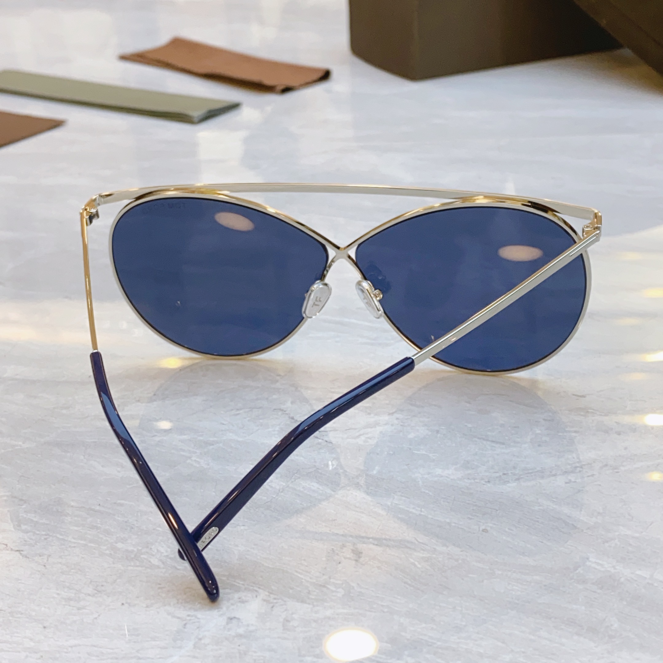 ，【TOM FOR*】汤姆*福特新款太阳镜🕶️，MODEL：TF0761，SIZE：67口8-130