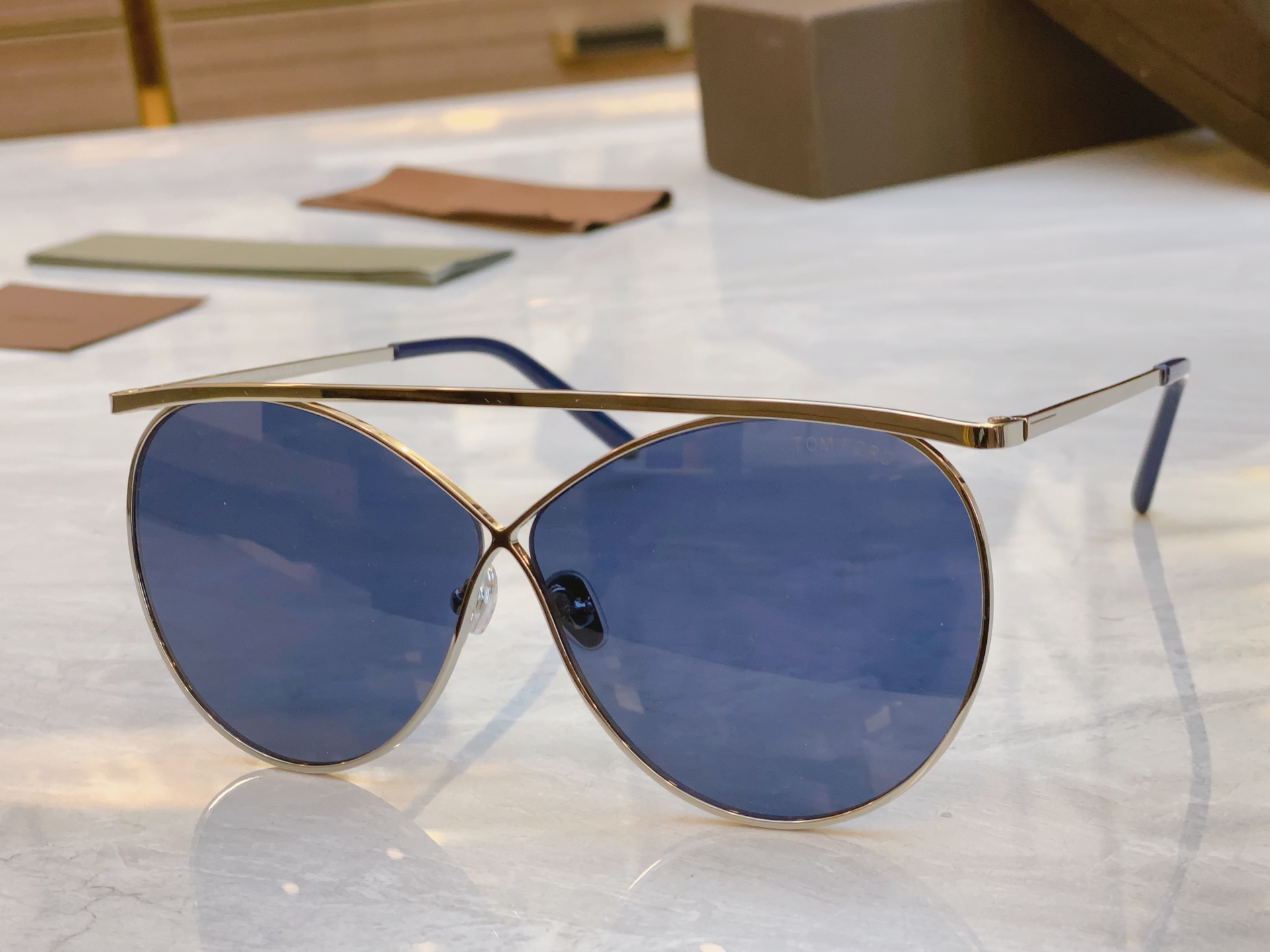 ，【TOM FOR*】汤姆*福特新款太阳镜🕶️，MODEL：TF0761，SIZE：67口8-130