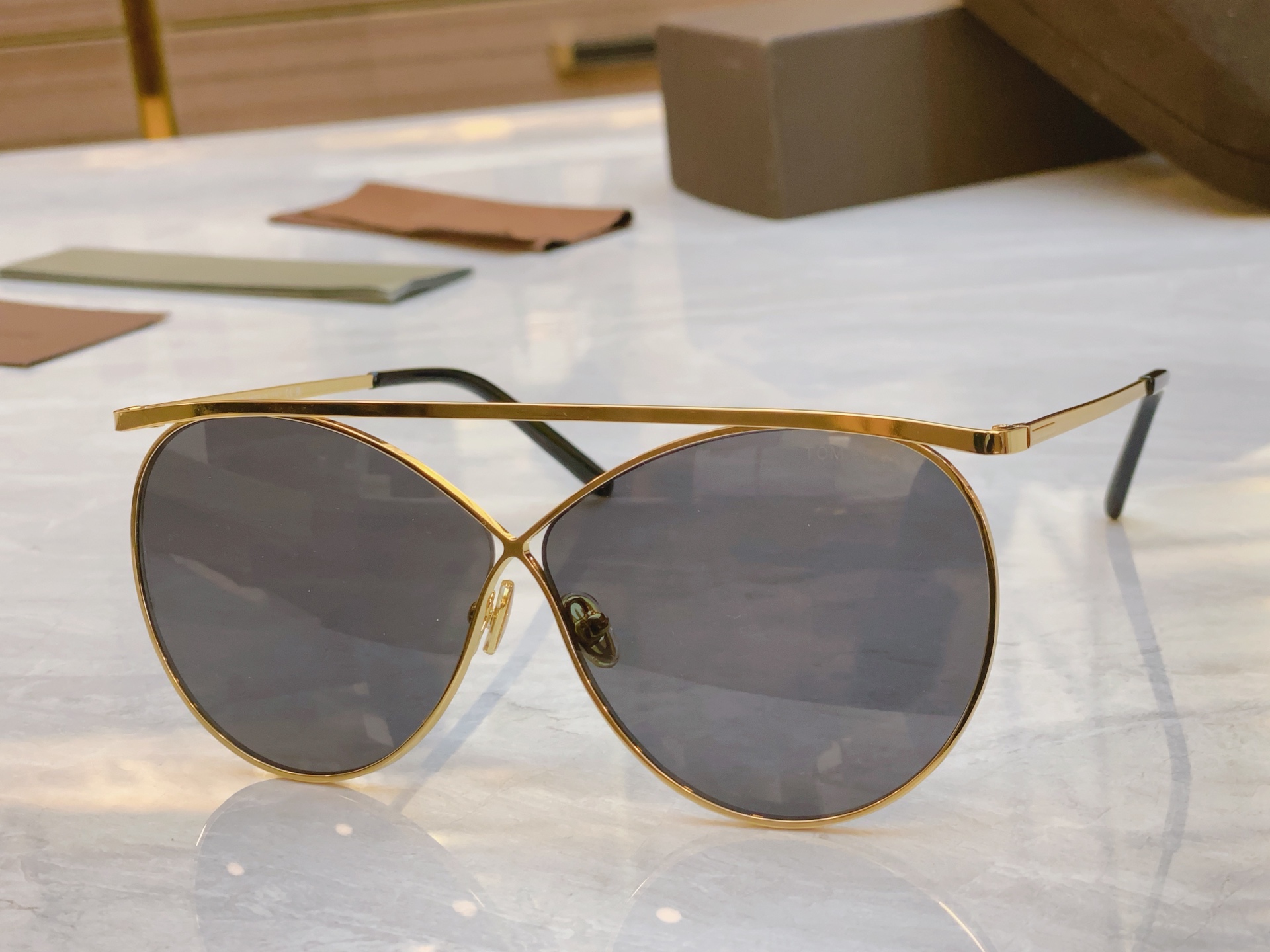 ，【TOM FOR*】汤姆*福特新款太阳镜🕶️，MODEL：TF0761，SIZE：67口8-130