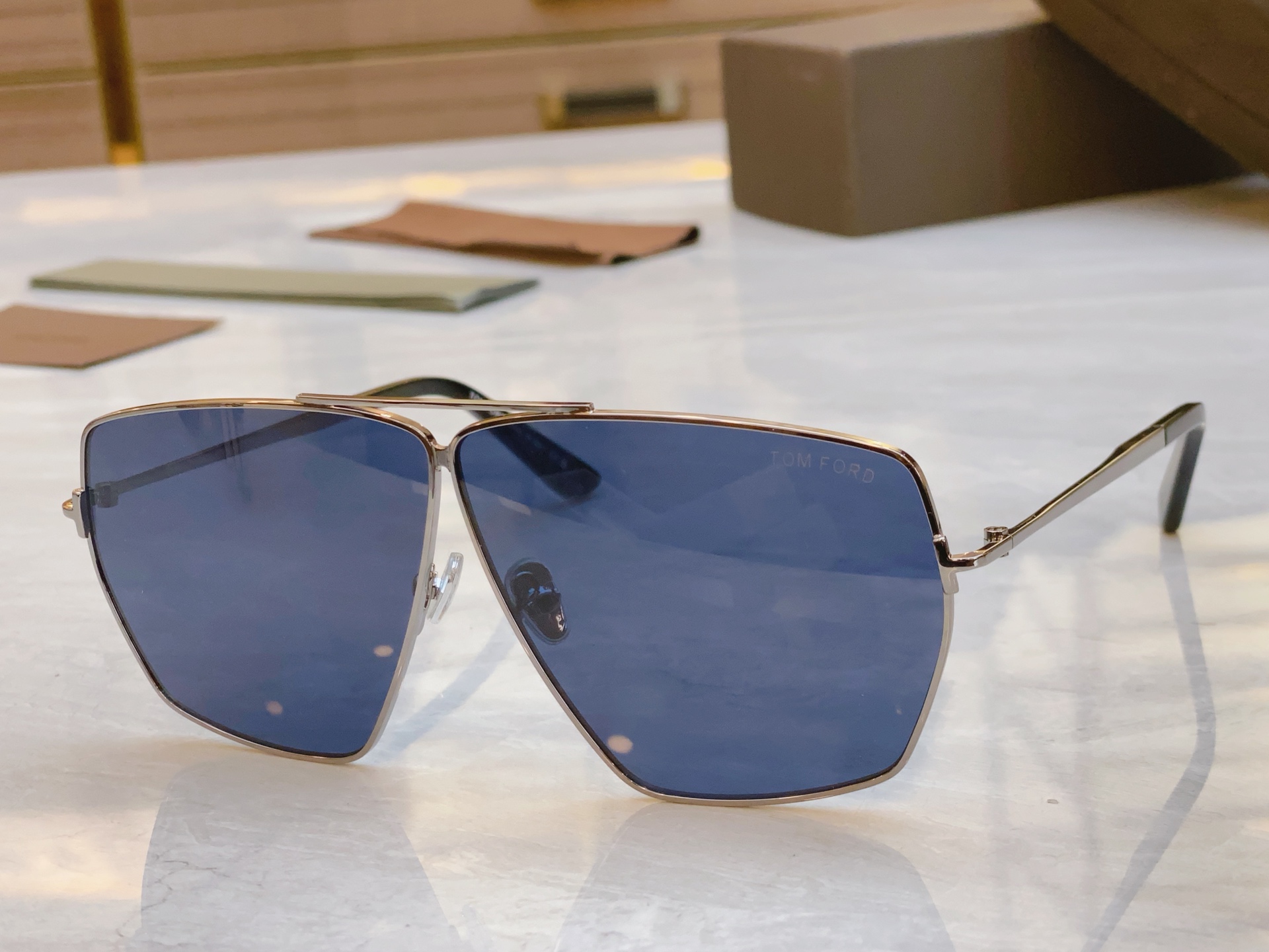，【TOM FOR*】汤姆*福特新款太阳镜🕶️，MODEL：TF1185，SIZE：65口2-135