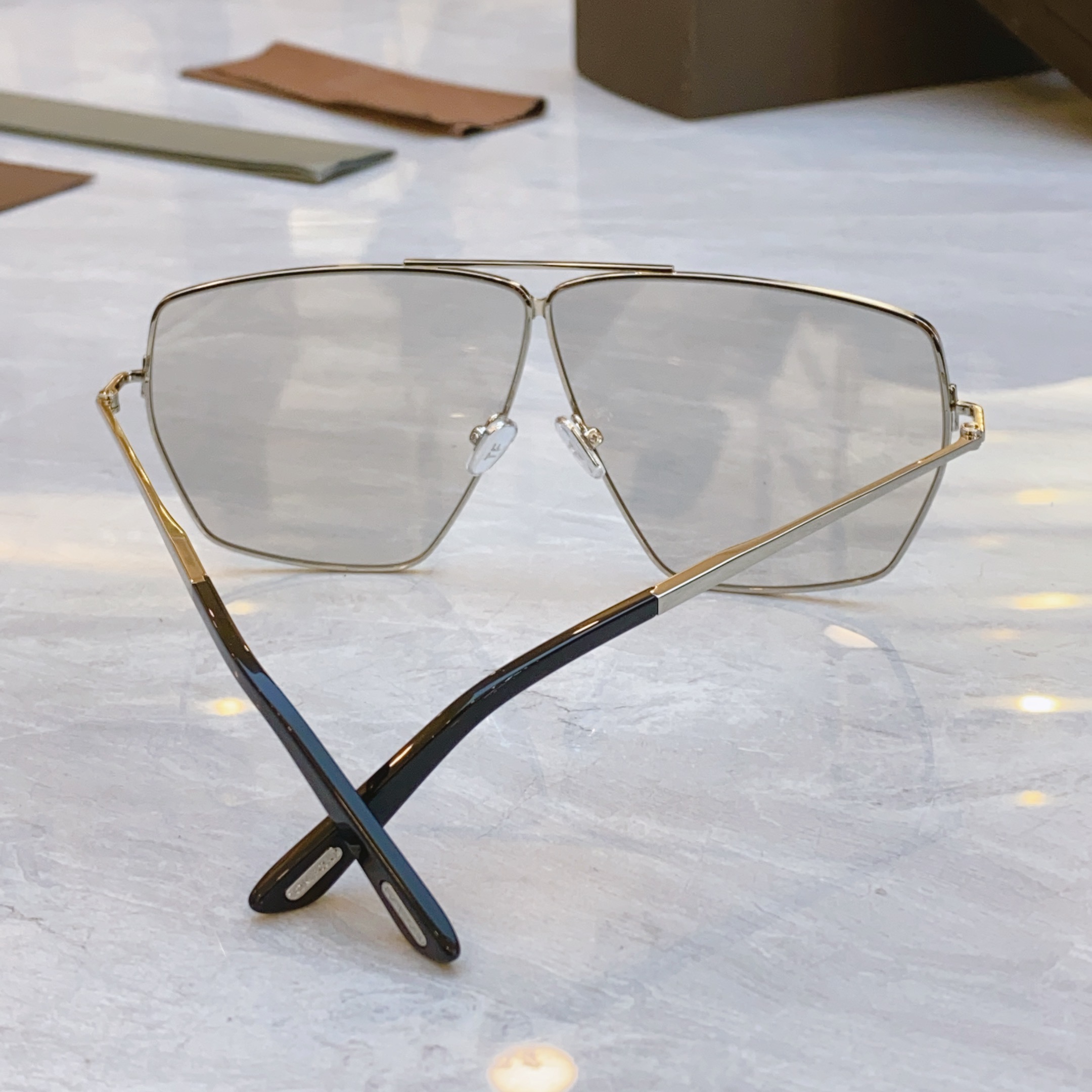 ，【TOM FOR*】汤姆*福特新款太阳镜🕶️，MODEL：TF1185，SIZE：65口2-135