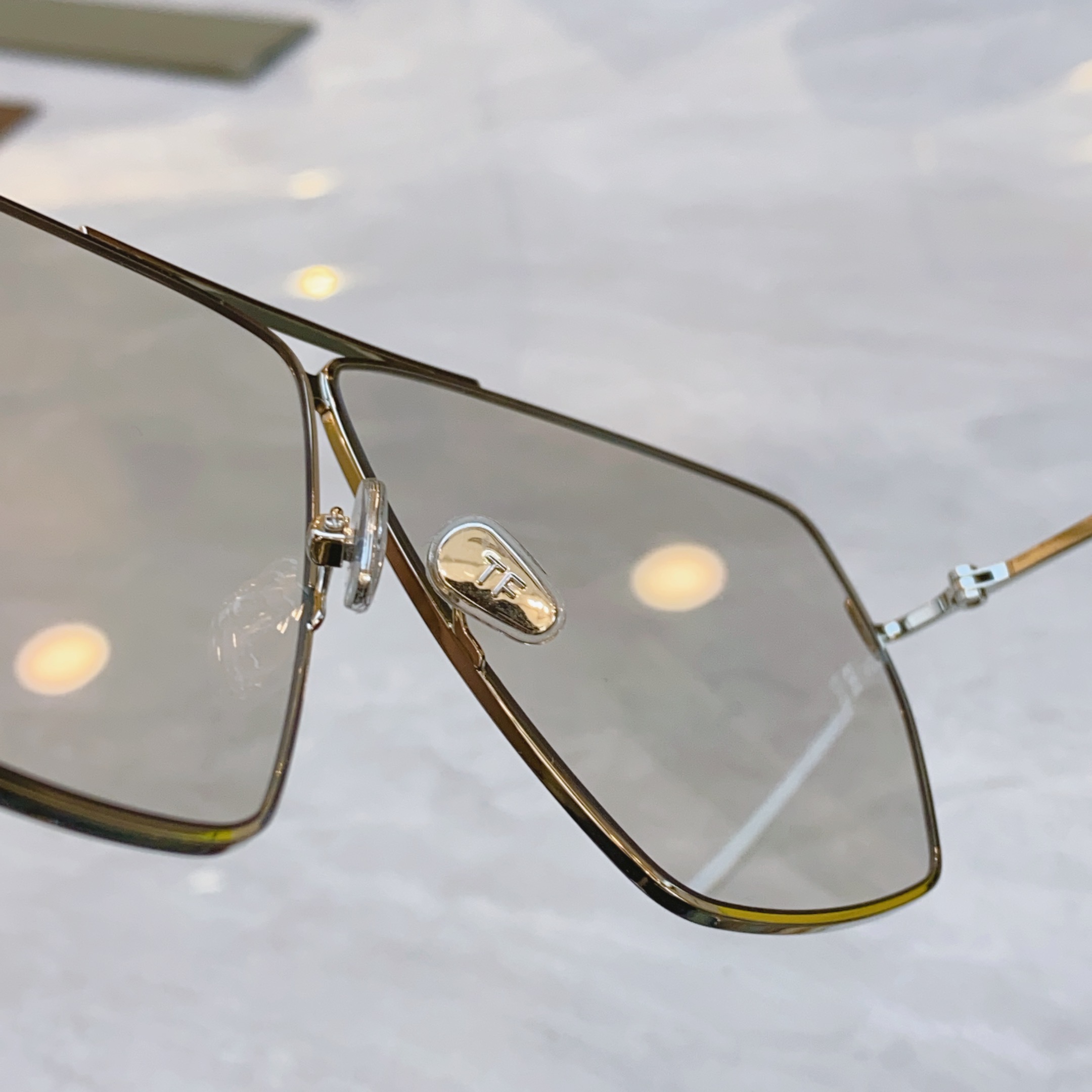 ，【TOM FOR*】汤姆*福特新款太阳镜🕶️，MODEL：TF1185，SIZE：65口2-135