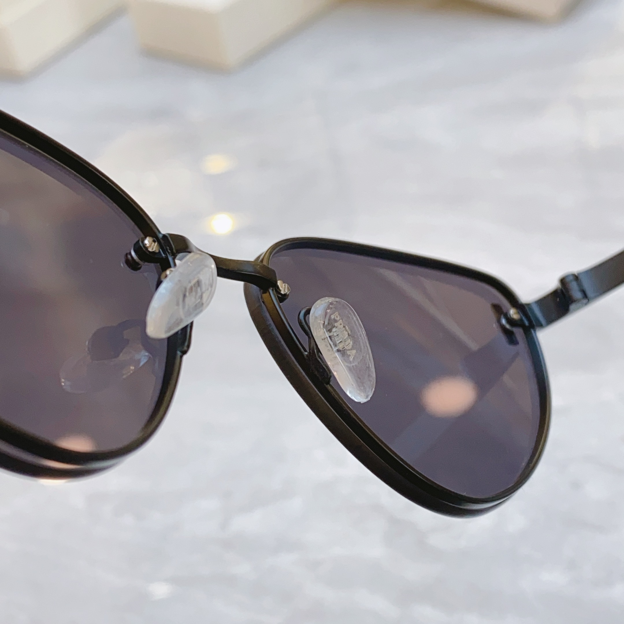 ，【PRAD*】普拉*达新款太阳镜，MODEL：PR 57WS，SIZE：63口17-140