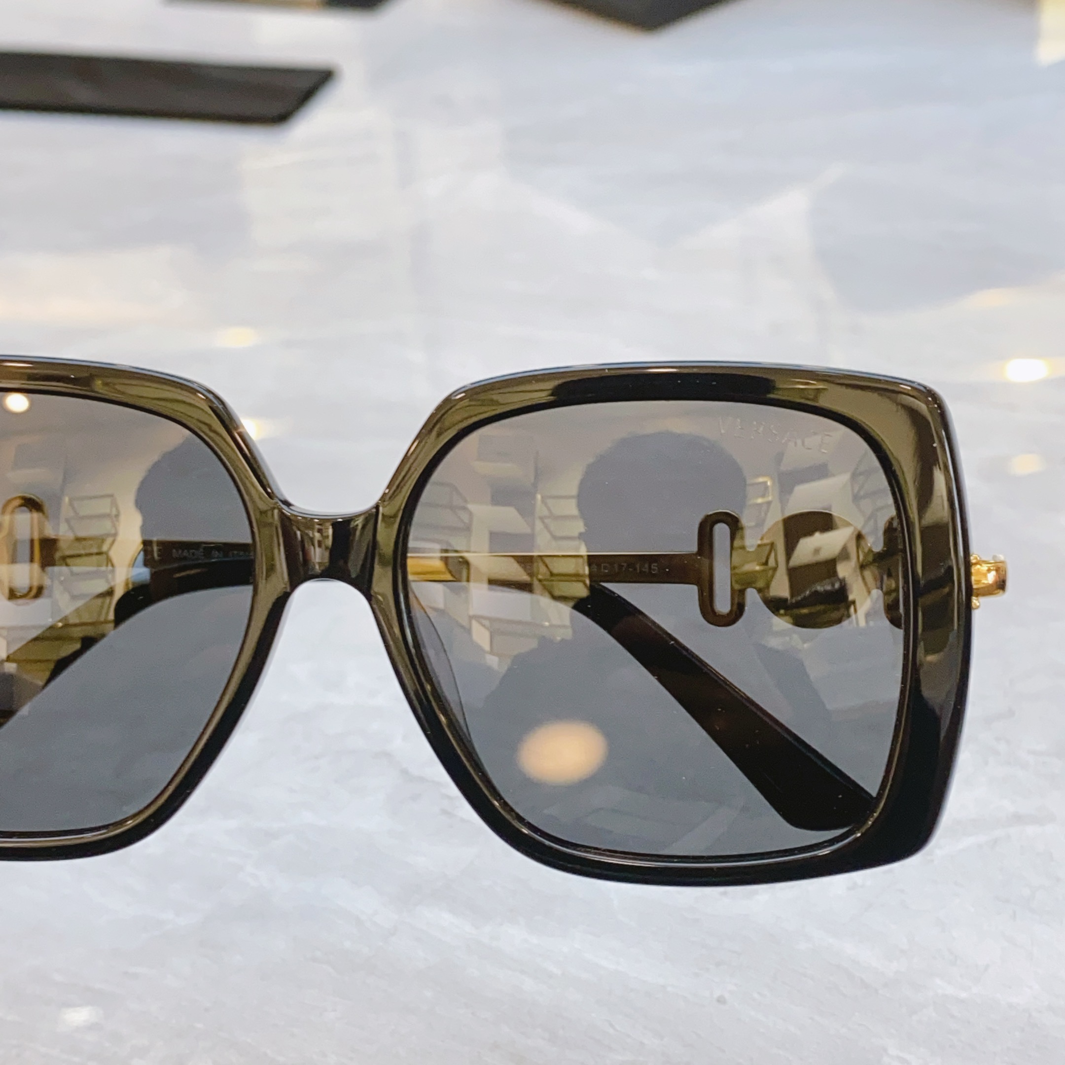 ，【VERSAC*】范思*哲新款太阳镜，
MODEL：VE4467，SIZE：54口17-145