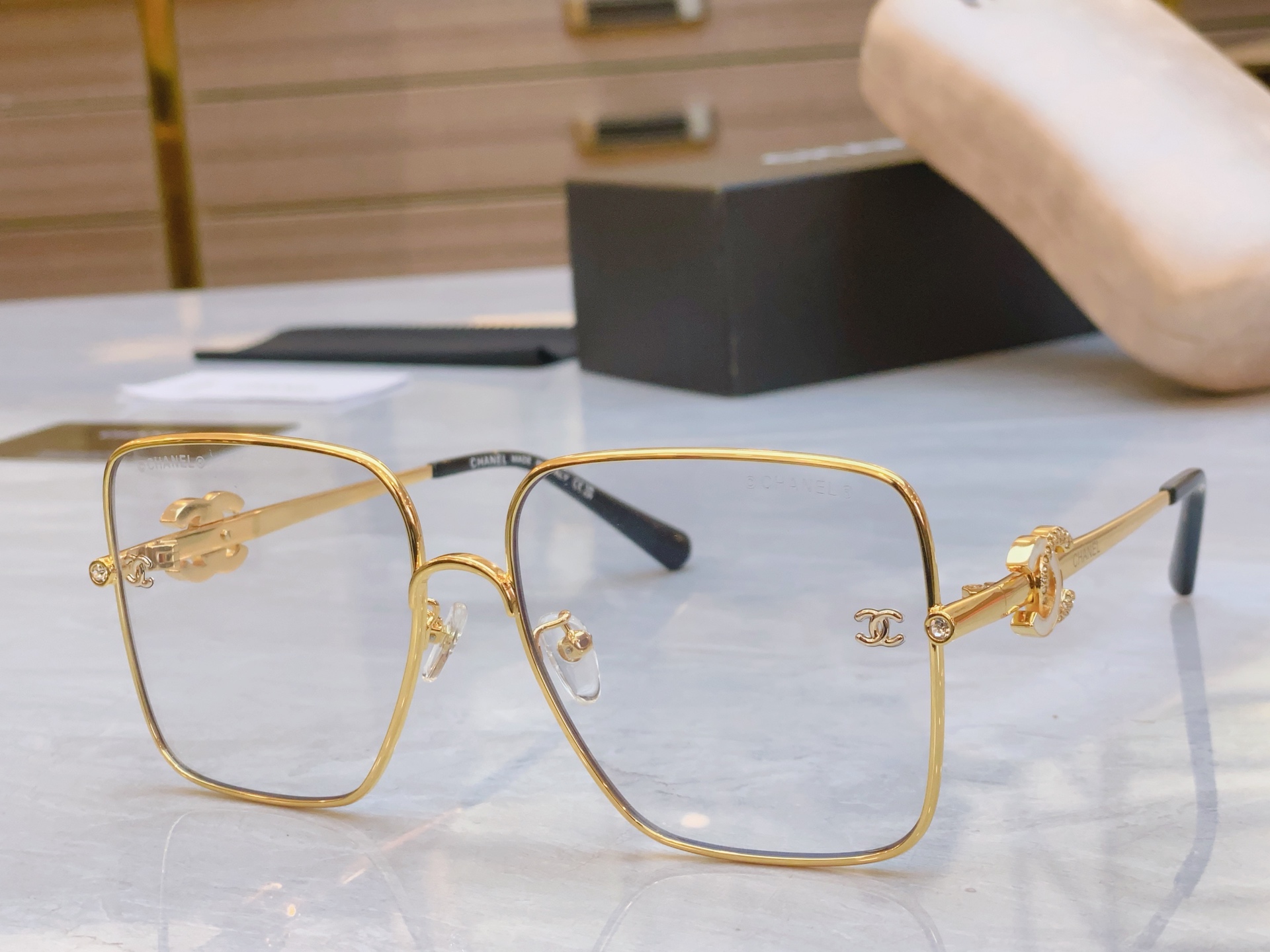 ，【CHANE*】香奈儿新款太阳镜，MODEL：CH8830，SIZE：60口17-145