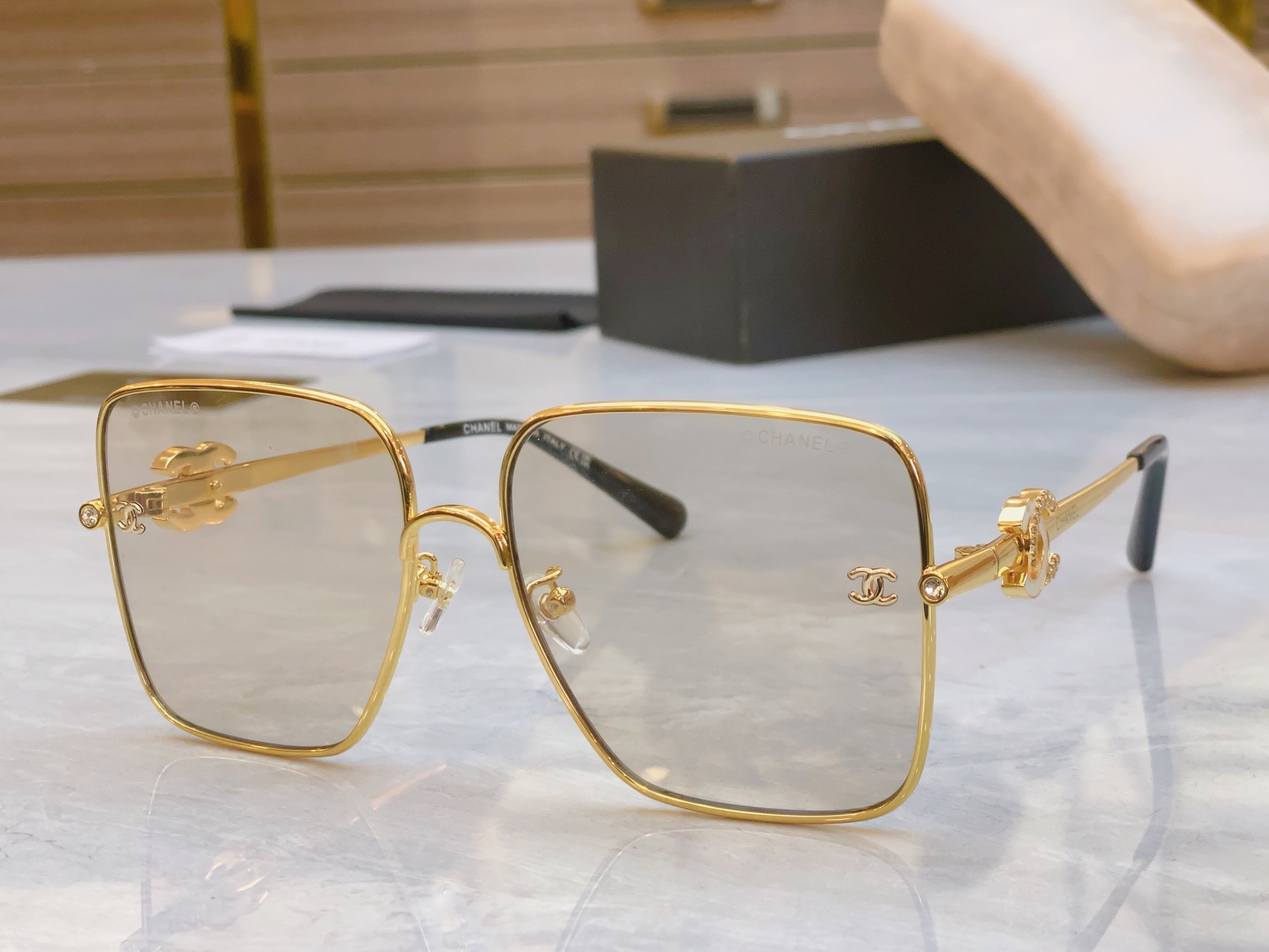 ，【CHANE*】香奈儿新款太阳镜，MODEL：CH8830，SIZE：60口17-145
