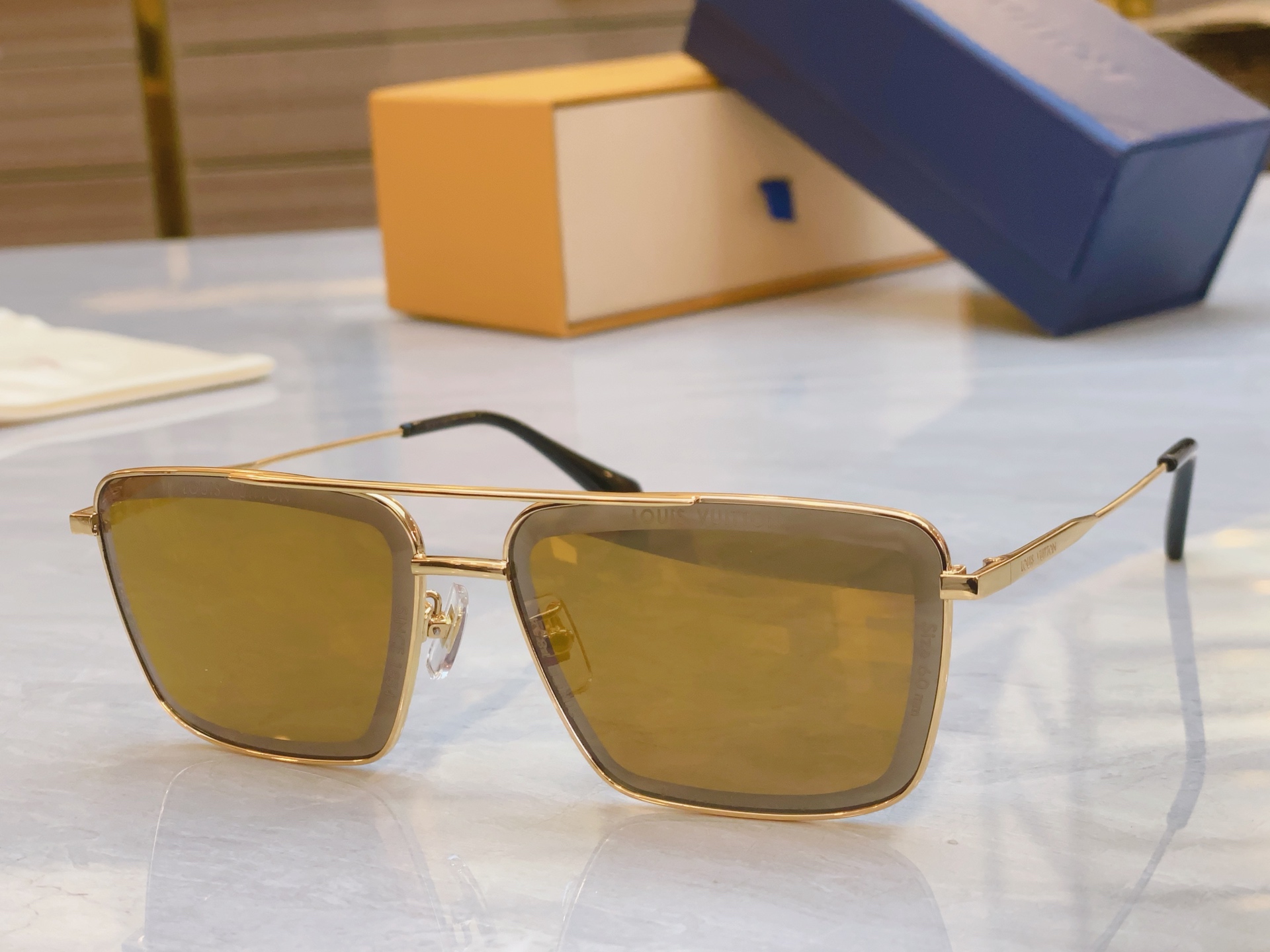 ，【LOUIS VUITTO*】路易*威登新款太阳镜，MODEL：Z2610，SIZE：61口13-14