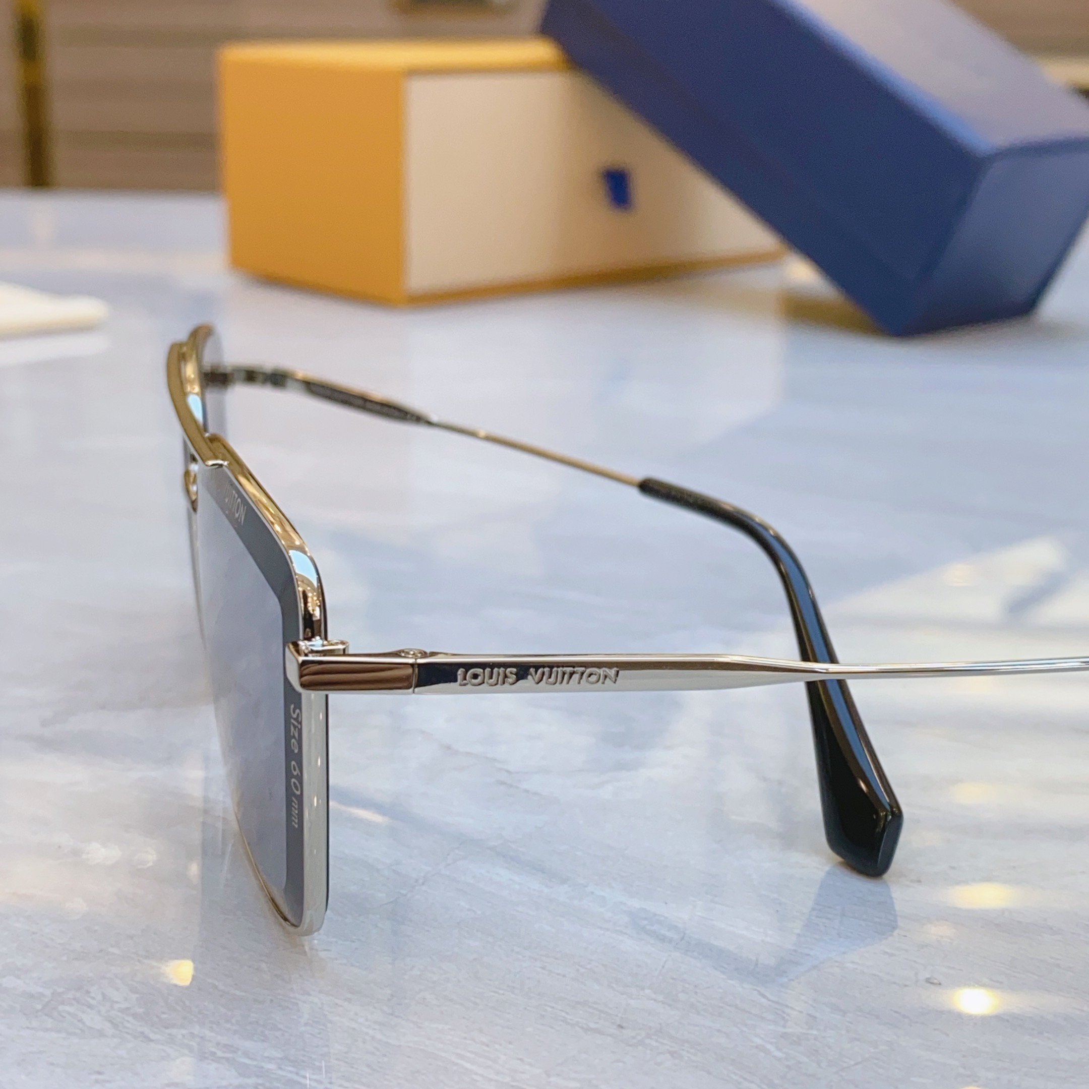 ，【LOUIS VUITTO*】路易*威登新款太阳镜，MODEL：Z2610，SIZE：61口13-14
