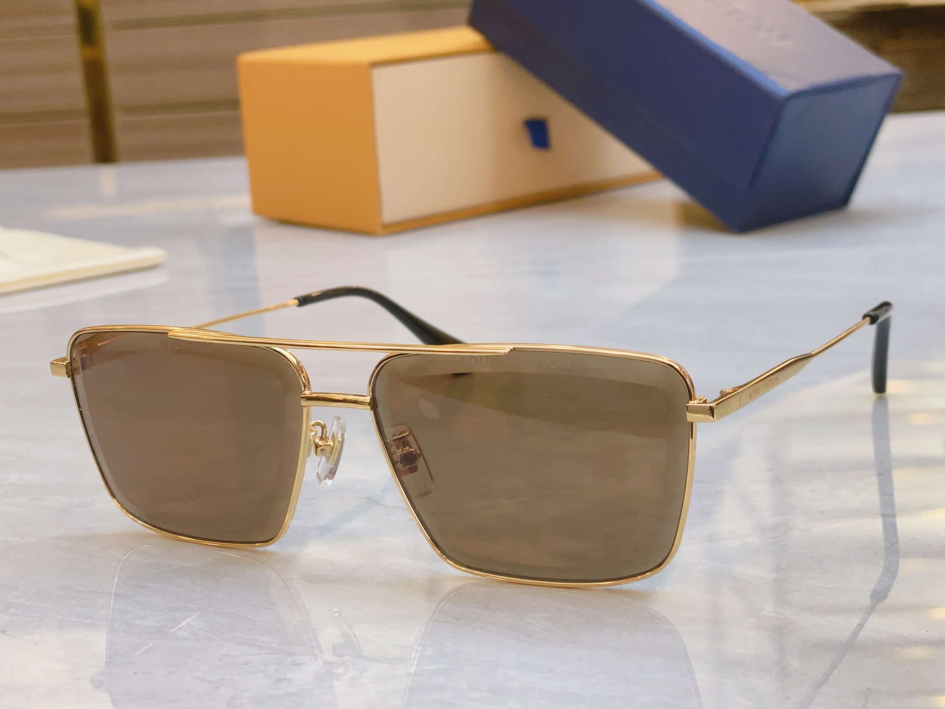 ，【LOUIS VUITTO*】路易*威登新款太阳镜，MODEL：Z2610，SIZE：61口13-14
