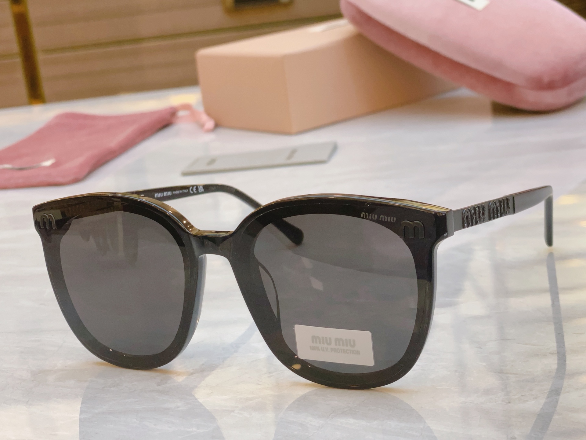，【MIU MI*】缪*缪新款太阳镜，MODELSMU 20S，SIZE：64口18-145