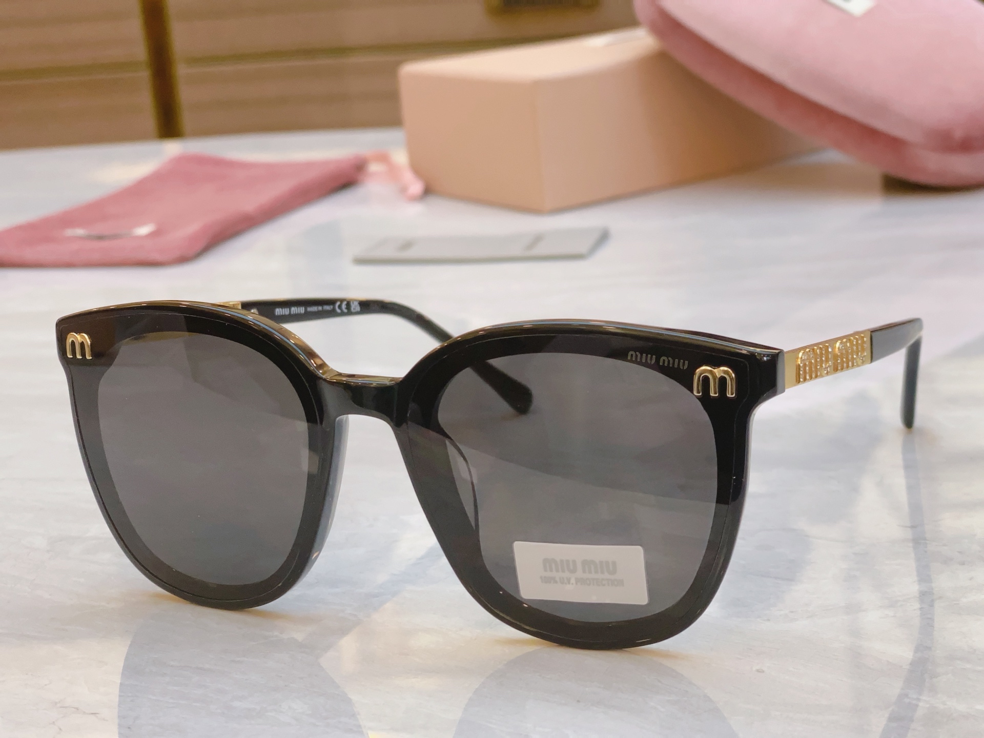 ，【MIU MI*】缪*缪新款太阳镜，MODELSMU 20S，SIZE：64口18-145