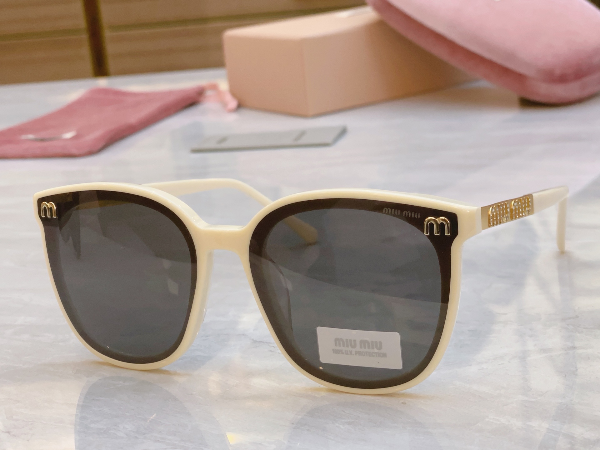 ，【MIU MI*】缪*缪新款太阳镜，MODELSMU 20S，SIZE：64口18-145