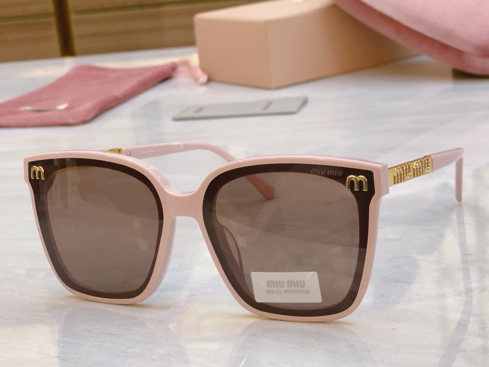 ，【MIU MI*】缪*缪新款太阳镜，MODELSMU 21S，SIZE：64口15-145