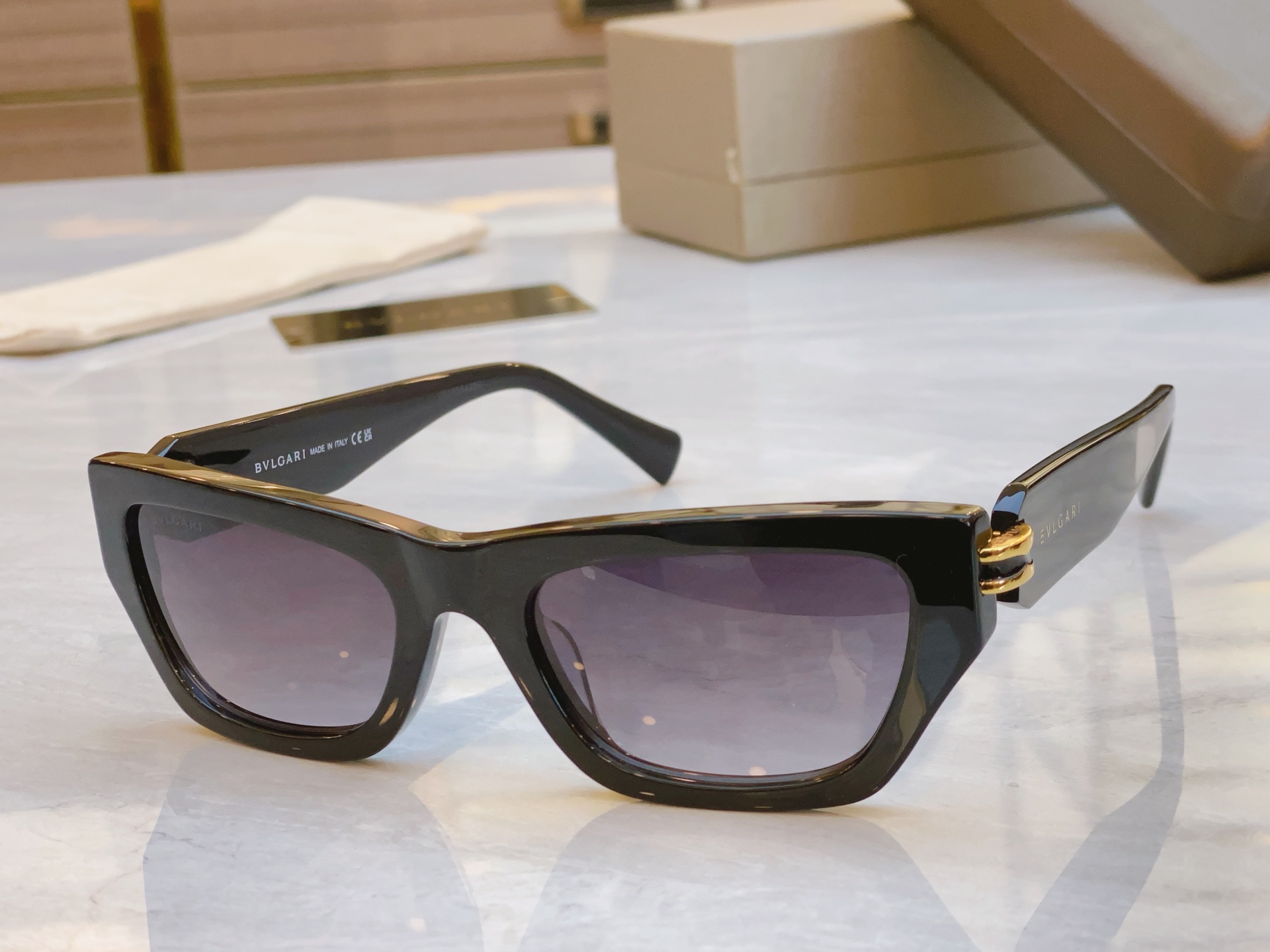 ，【BVLGA*】宝格*丽新款太阳镜，
MODEL：BV ，SIZE：54口20-135