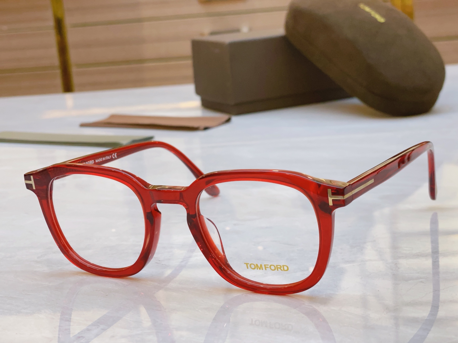 ，【TOM FOR*】汤姆*福特新款眼镜架🕶️，MODEL：TF0975，SIZE：52口23-135