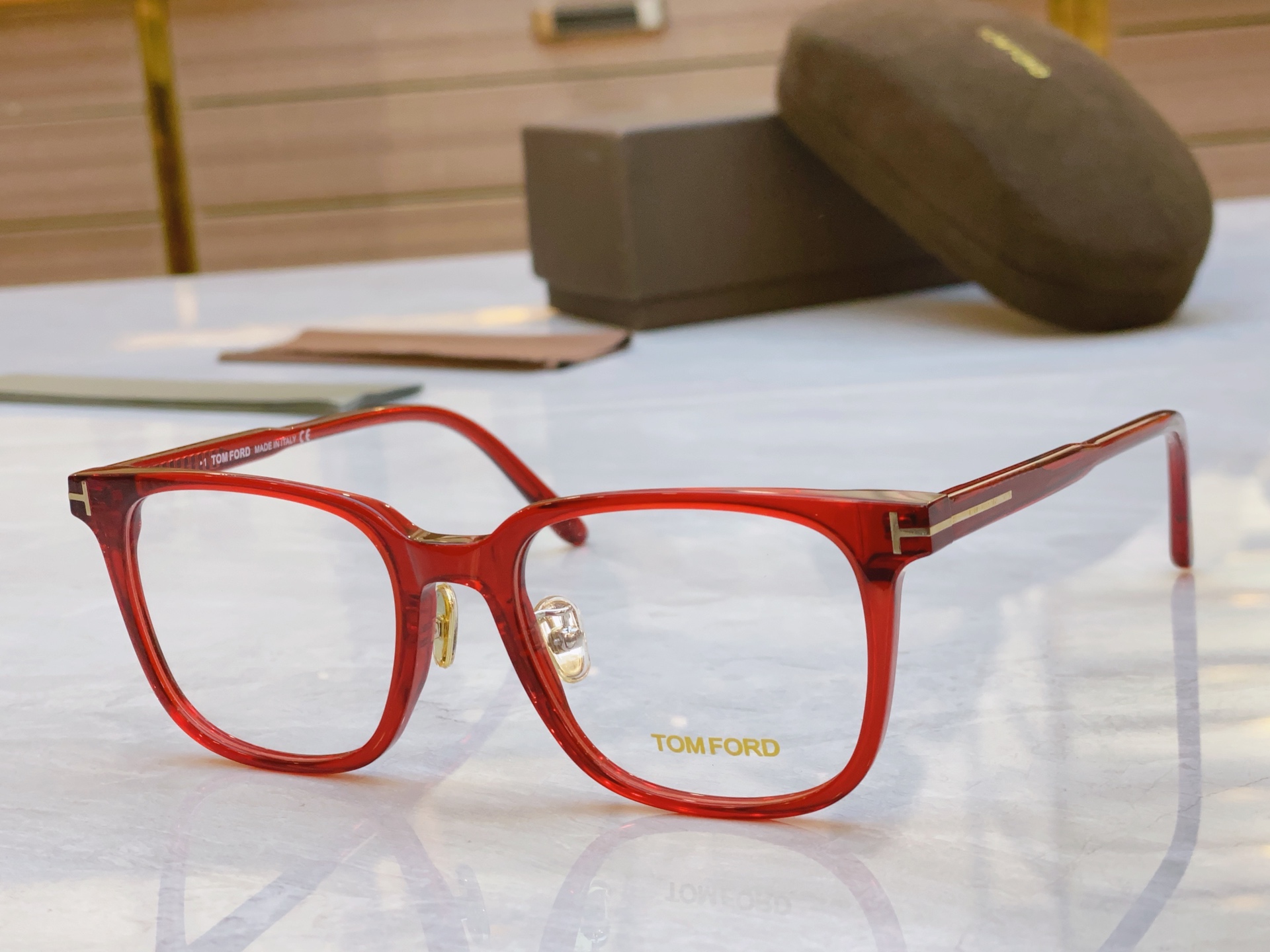 ￼，【TOM FOR*】汤姆*福特新款眼镜架🕶️，MODEL：TF5921-K-B，SIZE：51口19