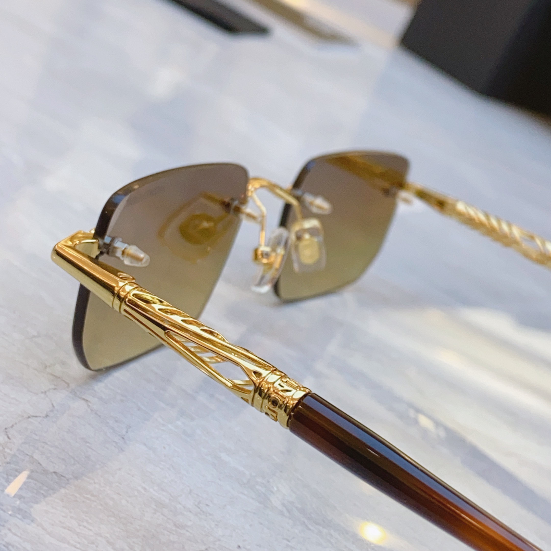，【MONT BLAN*】万宝*龙新款太阳镜🕶️。MODELMB0348S，SIZE 54口20-150