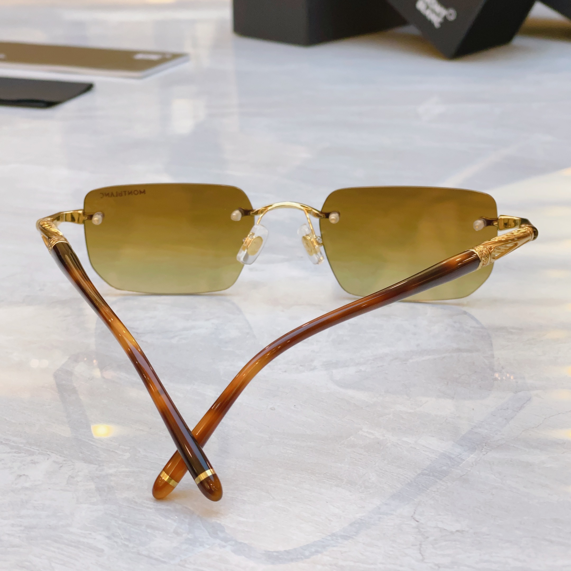 ，【MONT BLAN*】万宝*龙新款太阳镜🕶️。MODELMB0348S，SIZE 54口20-150