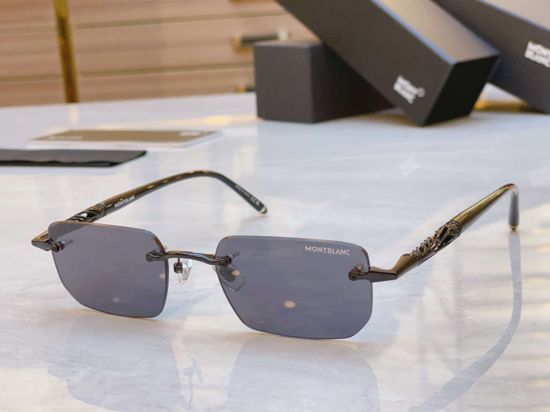 ，【MONT BLAN*】万宝*龙新款太阳镜🕶️。MODELMB0348S，SIZE 54口20-150