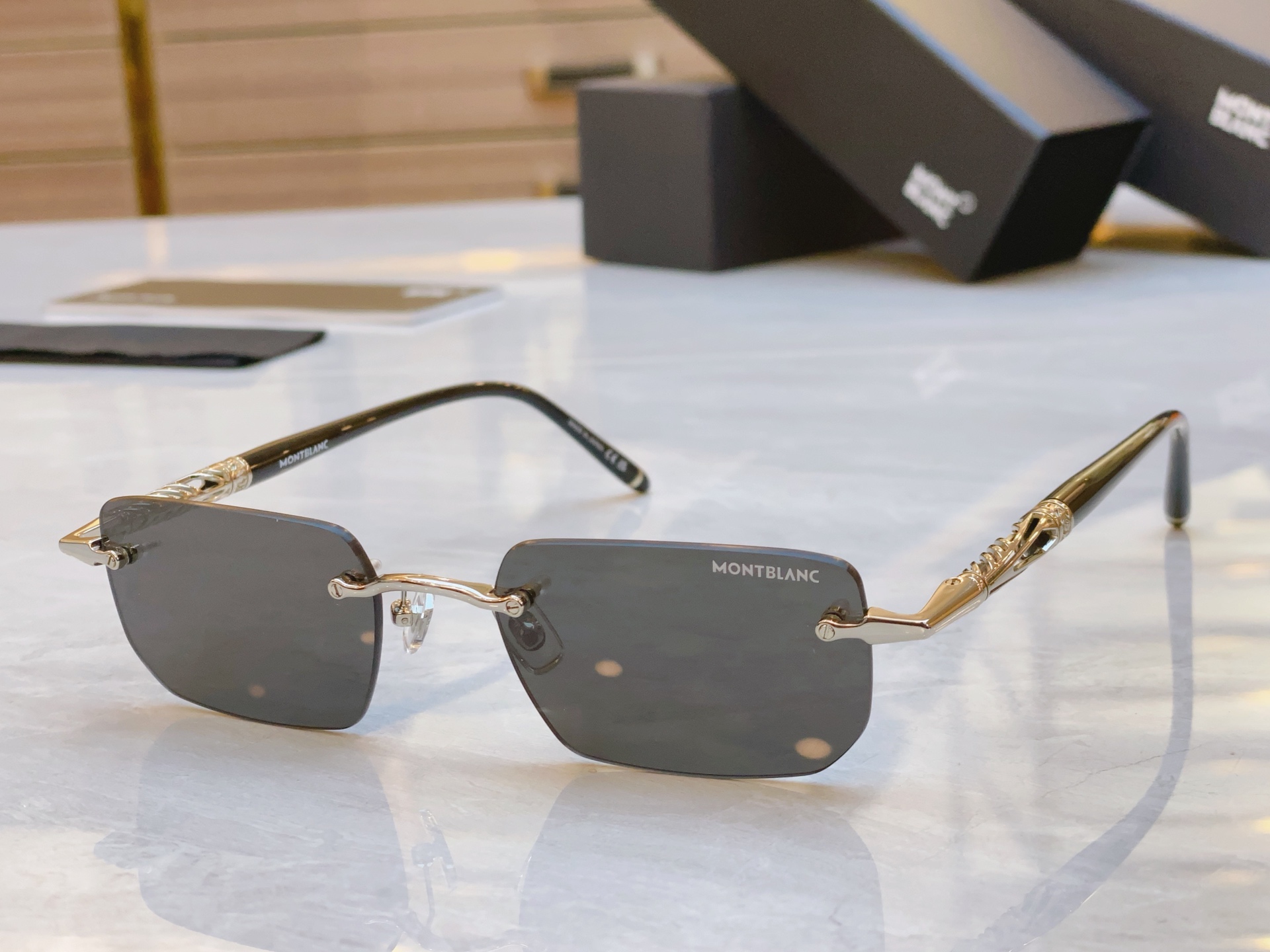 ，【MONT BLAN*】万宝*龙新款太阳镜🕶️。MODELMB0348S，SIZE 54口20-150