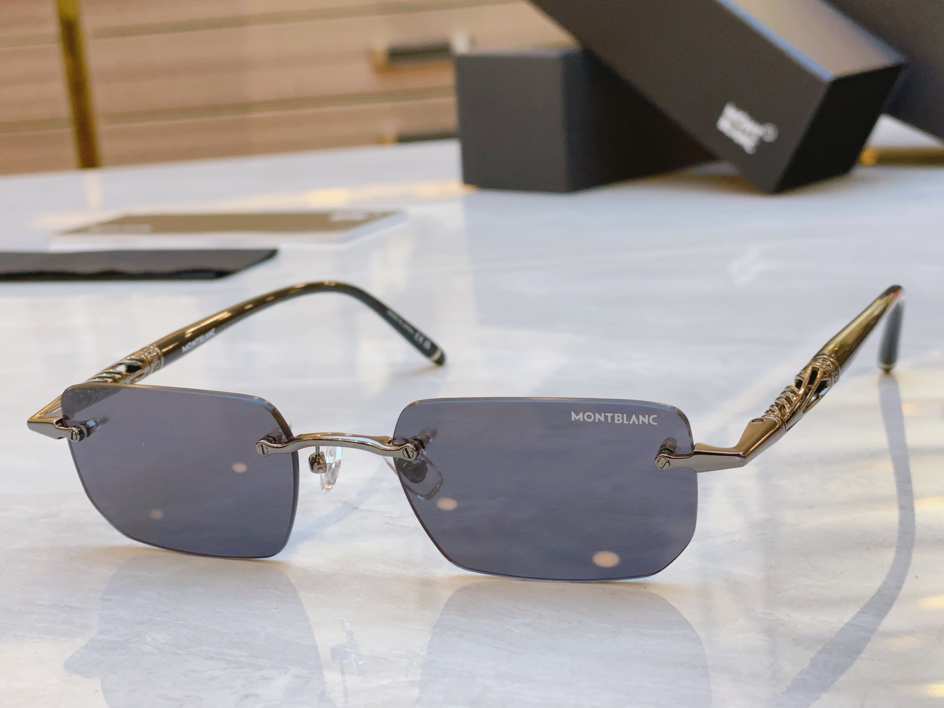 ，【MONT BLAN*】万宝*龙新款太阳镜🕶️。MODELMB0348S，SIZE 54口20-150