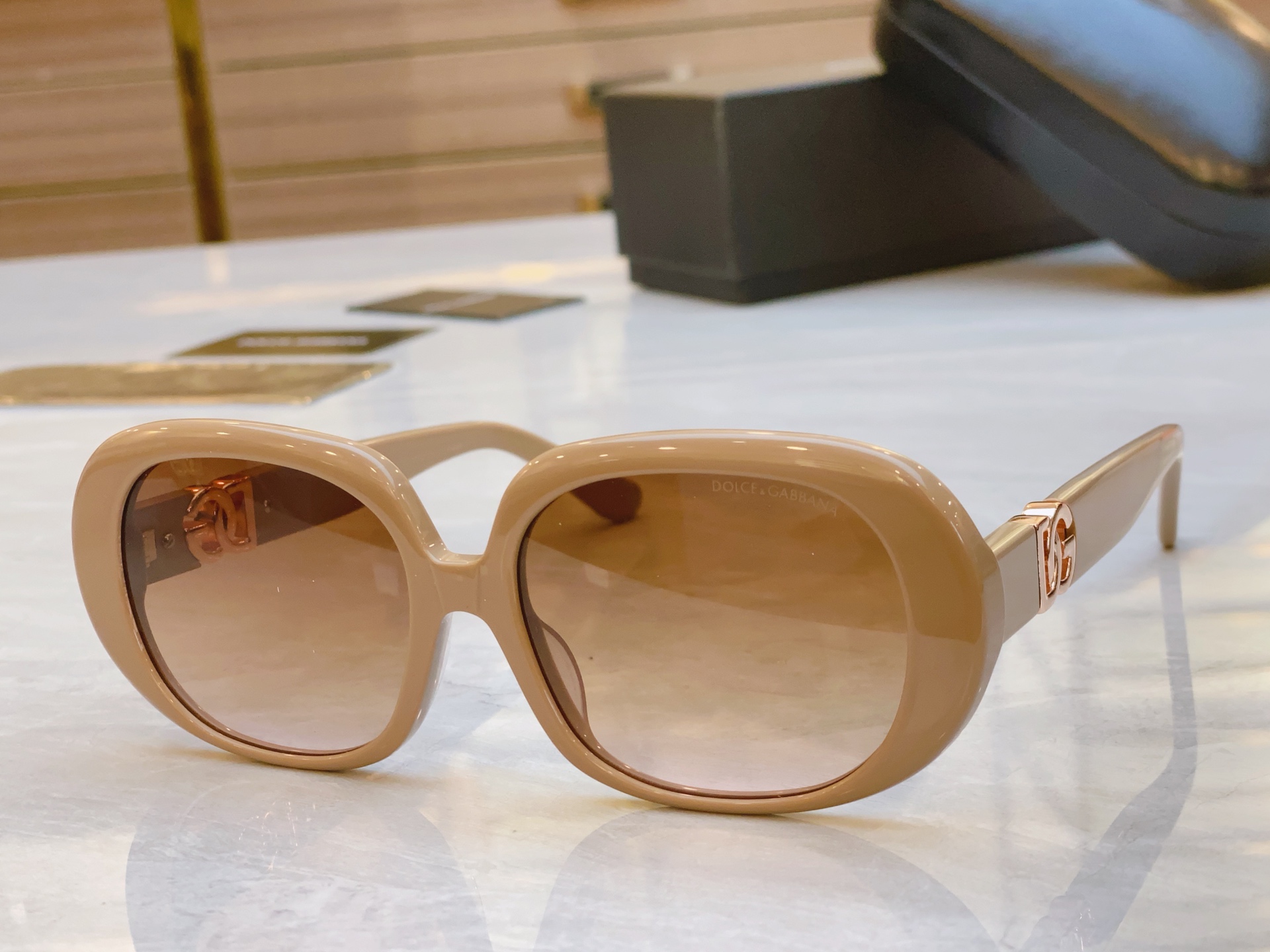 ，【DOLCE & GABBAN*】D*G新款太阳镜，MODEL：DG4476，SIZE：57口17-1